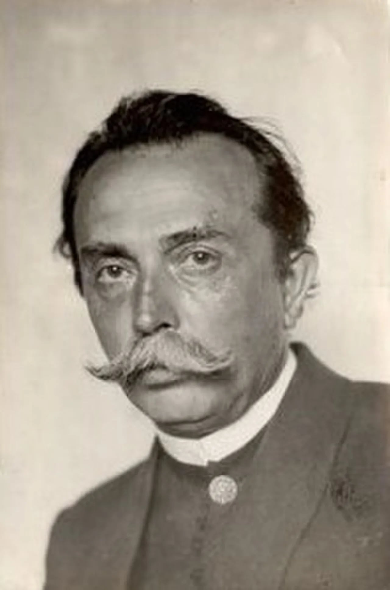 Portrait of Wlastimil Hofman (1881–1970) – memorial page