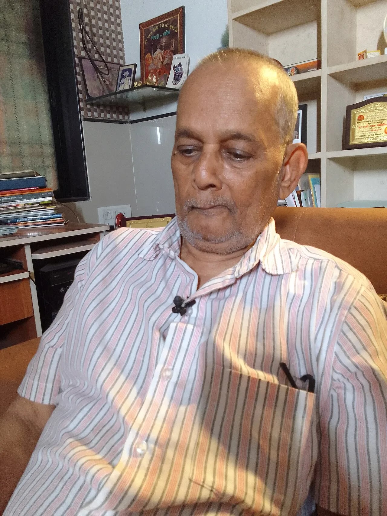 Porträt von Nayan H. Desai (1946–2023) – Gedenkseite