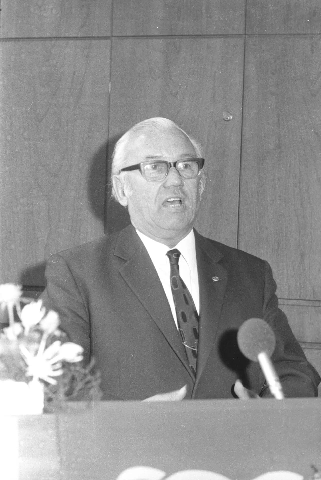 Portrait of Wolfgang Imle (1909–2001) – memorial page
