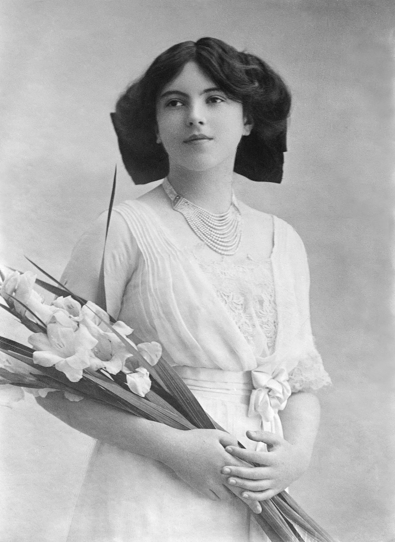 Portrait of Nadejda Michailowna Romanowa (1896–1963) – memorial page