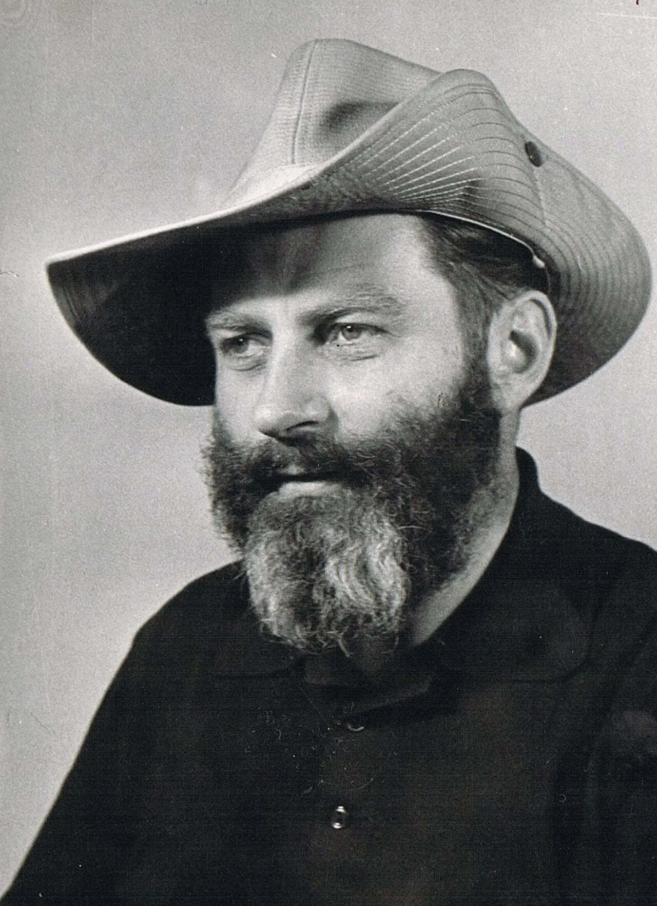Portrait of Władysław Filipowiak (1926–2014) – memorial page