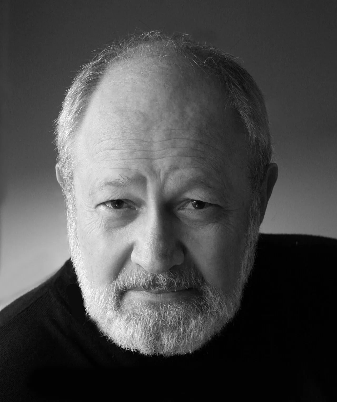 Portrait of Charles Siebert (1938–2022) – memorial page