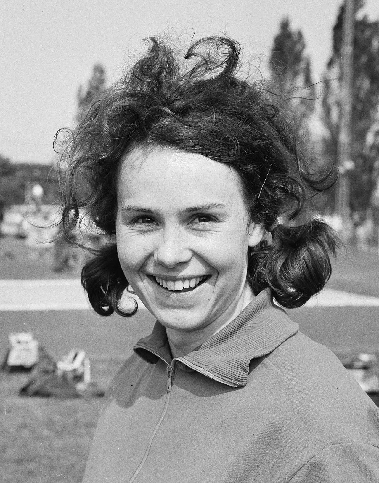 Portrait of Lia Hinten (1942–2021) – memorial page