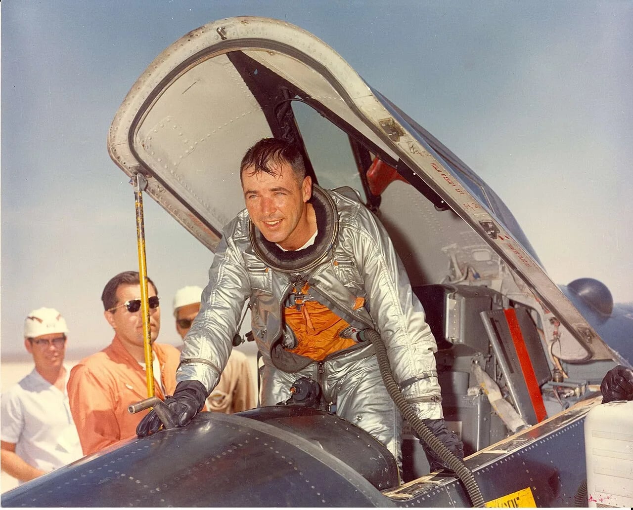 Portrait of Robert Michael White (1924–2010) – memorial page