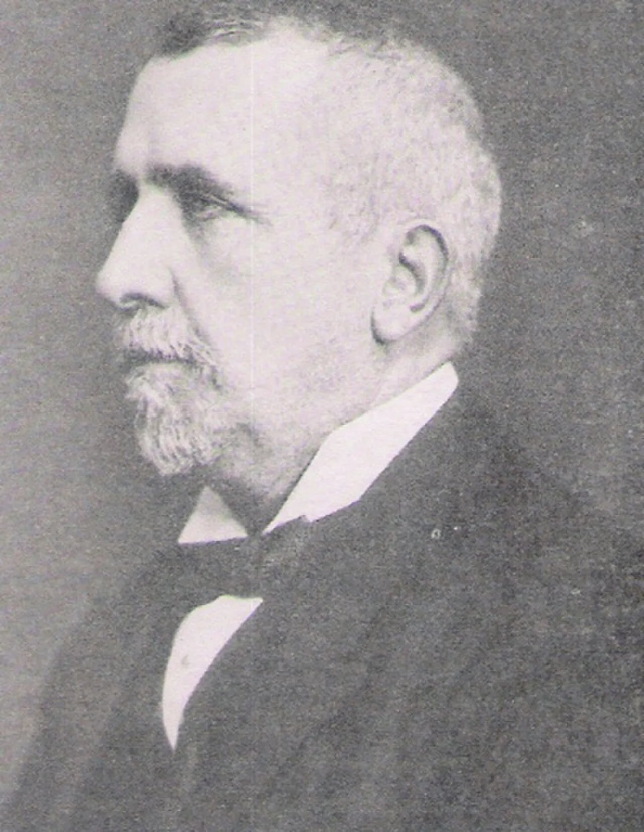 Portrait of William Usborne Moore (1849–1918) – memorial page