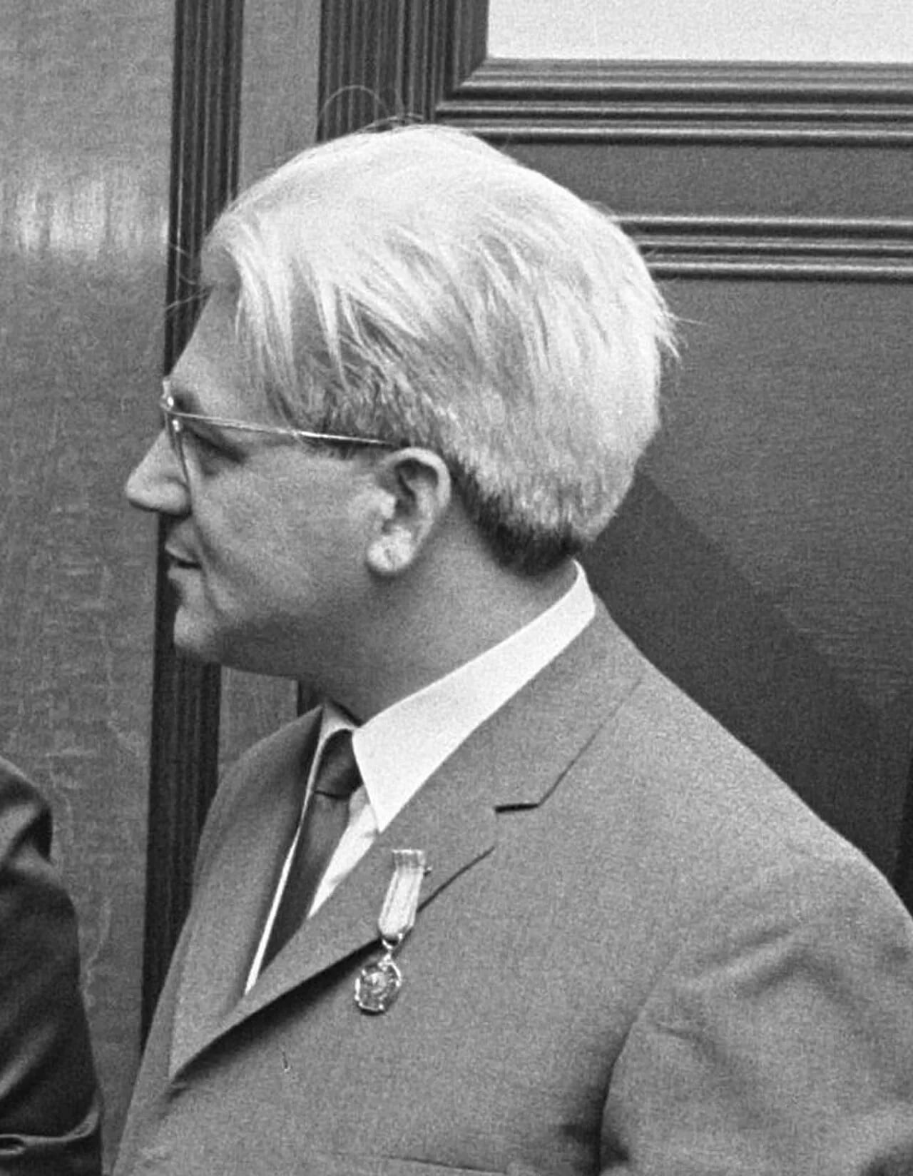 Portrait of Bruno Ernst (1926–2021) – memorial page
