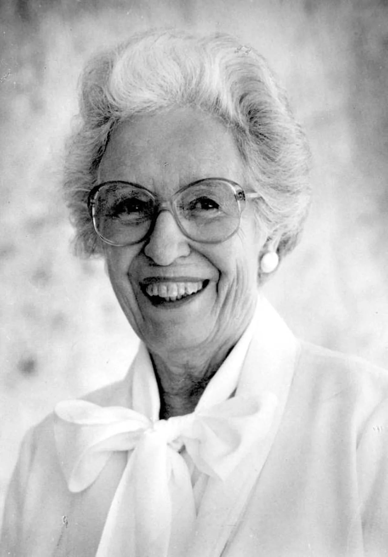 Porträt von Jeanne Bellamy (1911–2004) – Gedenkseite