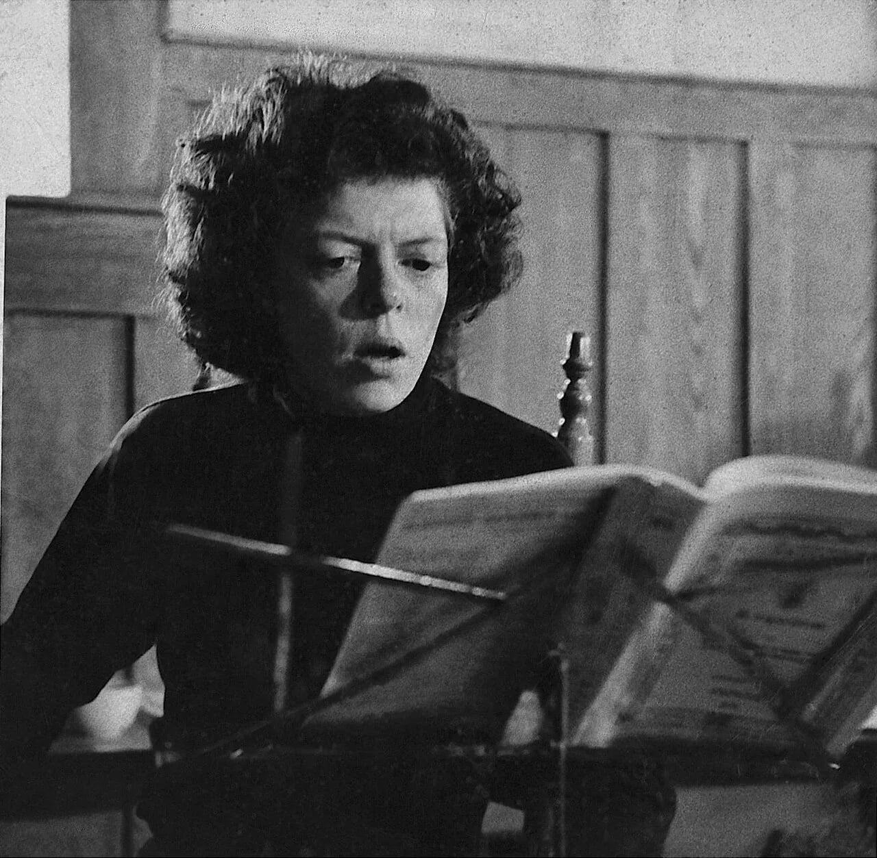 Porträt von Tui St. George Tucker (1924–2004) – Gedenkseite