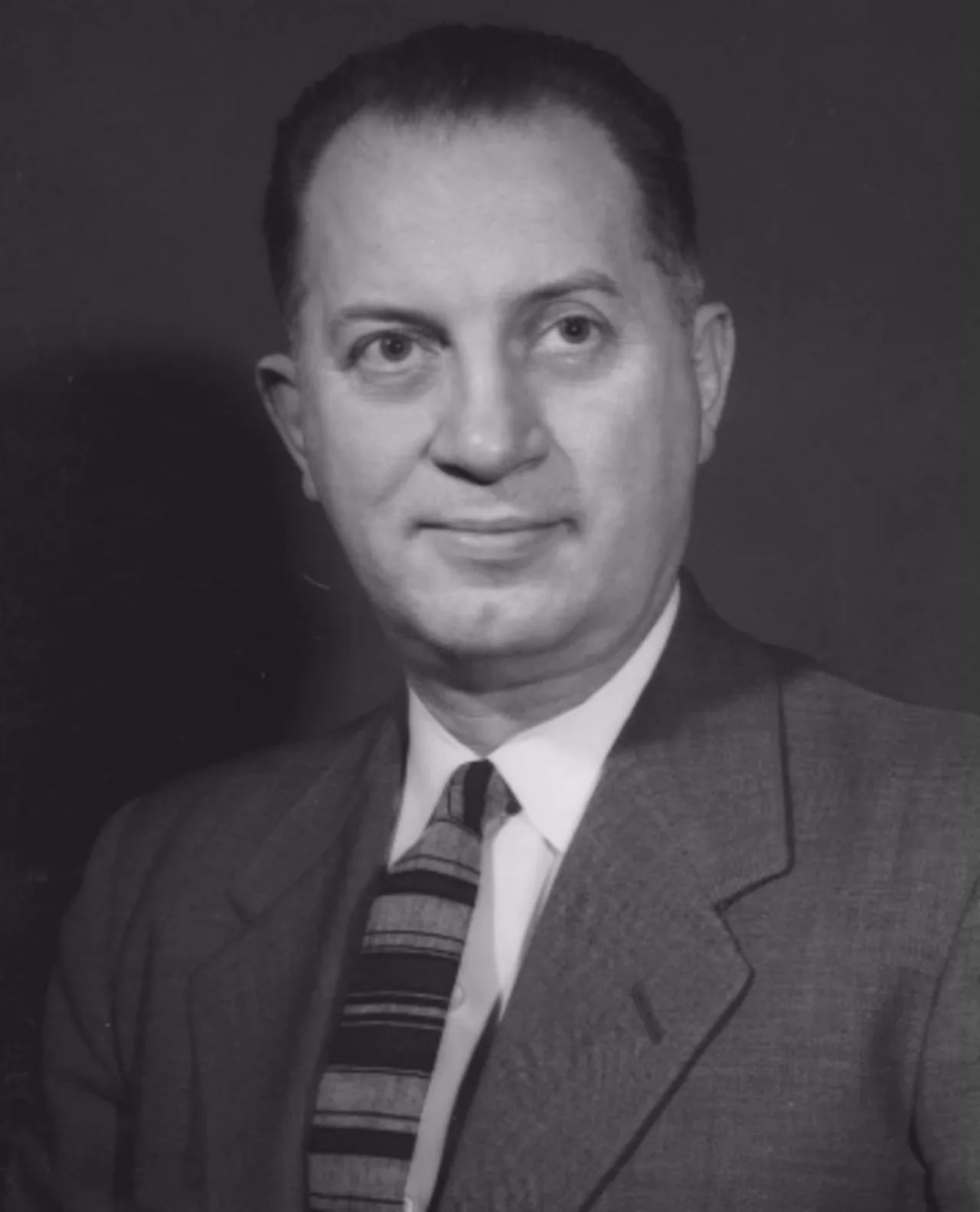 Portrait of Everett O. Alldredge (1912–1973) – memorial page