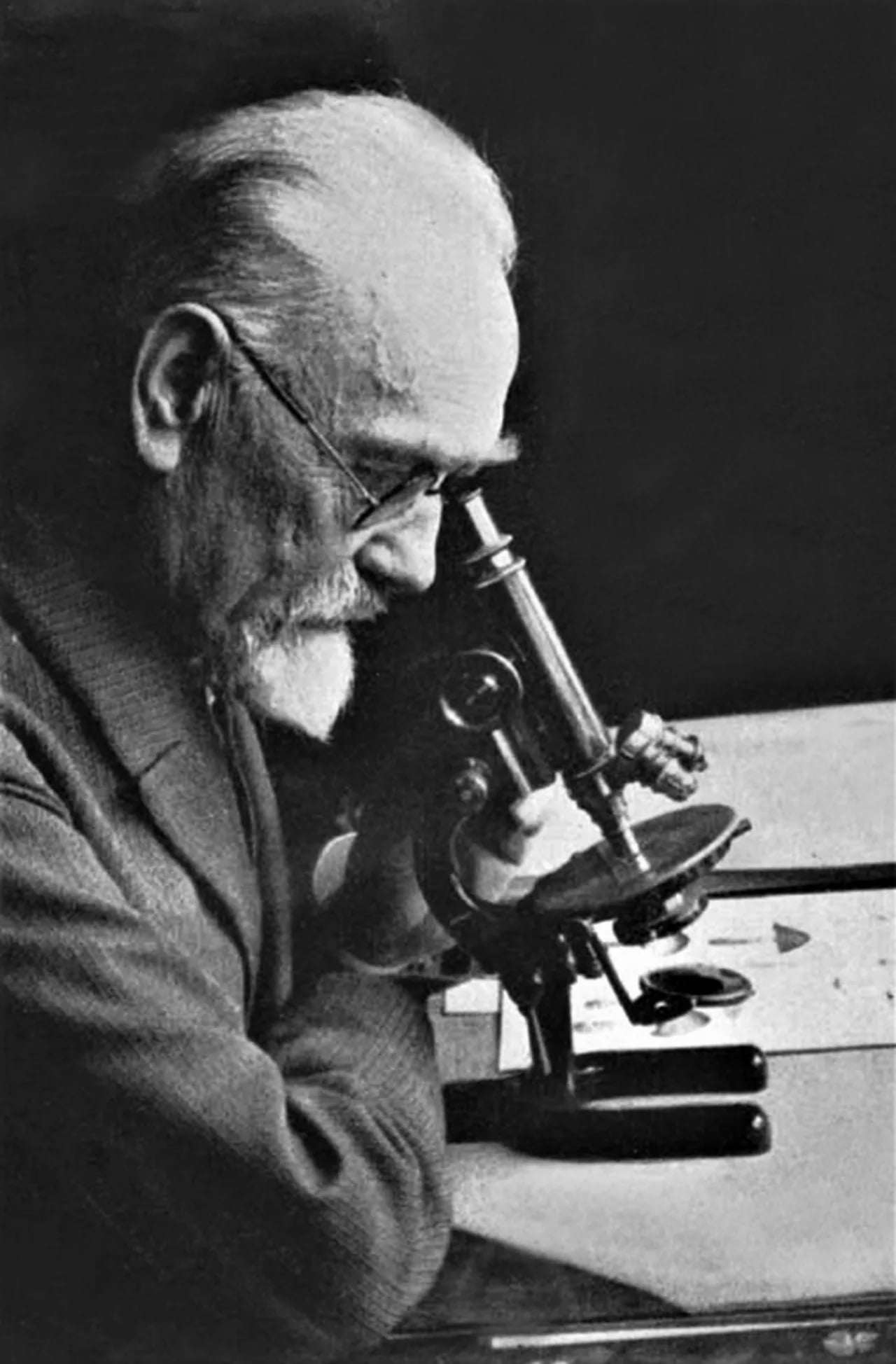 Portrait of Jakob Emanuel Lange (1864–1941) – memorial page
