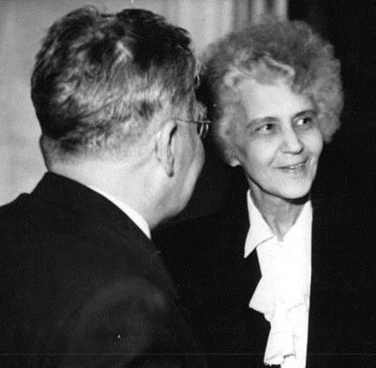 Portrait of Olga Halpern (1887–1967) – memorial page
