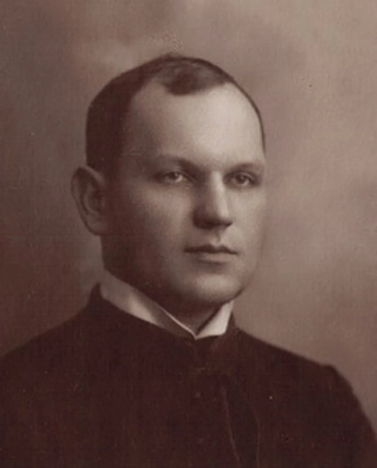 Portrait of Vincent Hadleŭski (1888–1942) – memorial page