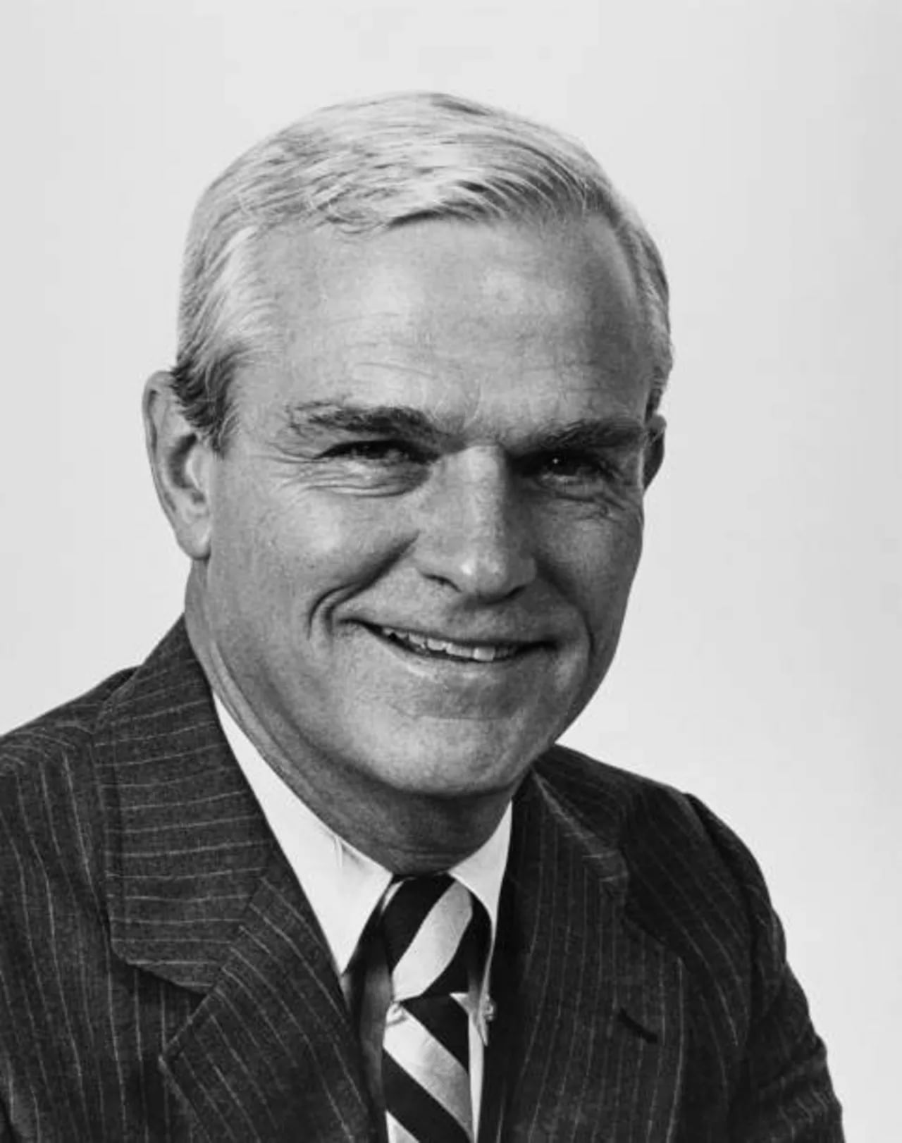 Portrait of Alex McMillan (1932–2024) – memorial page