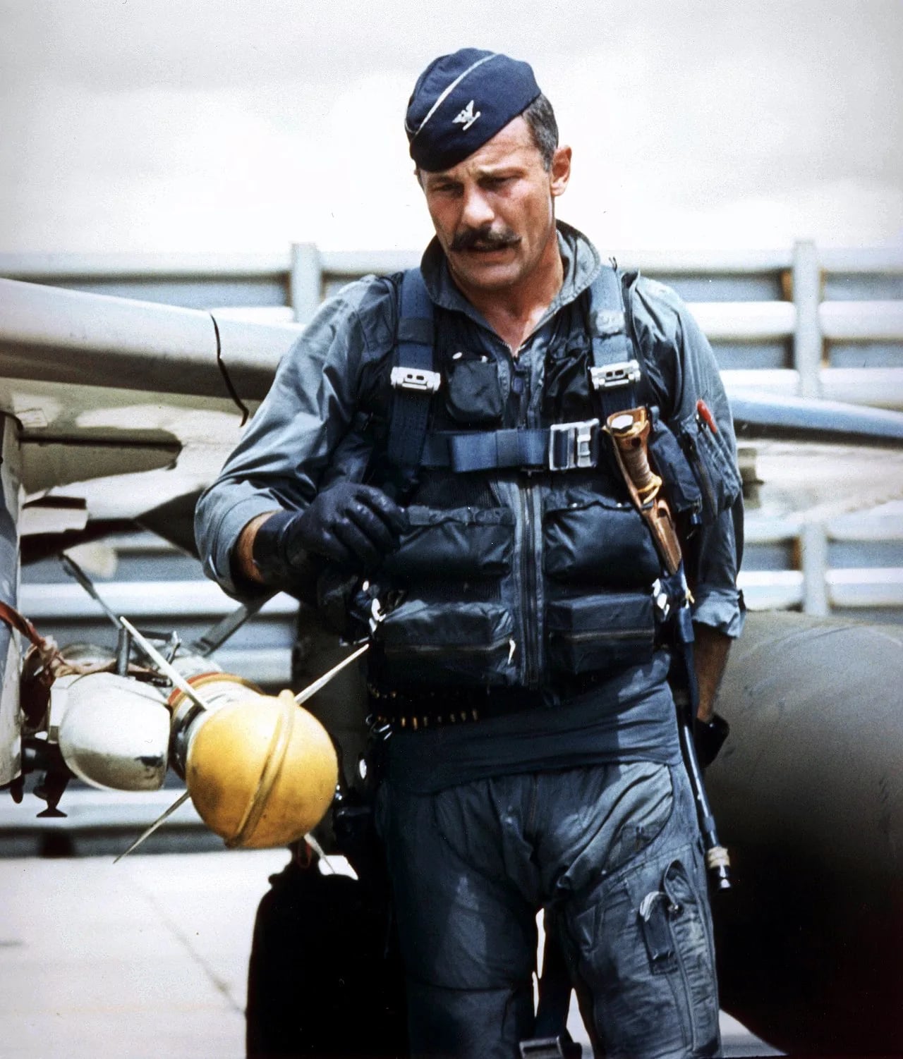 Portrait of Robin Olds (1922–2007) – memorial page