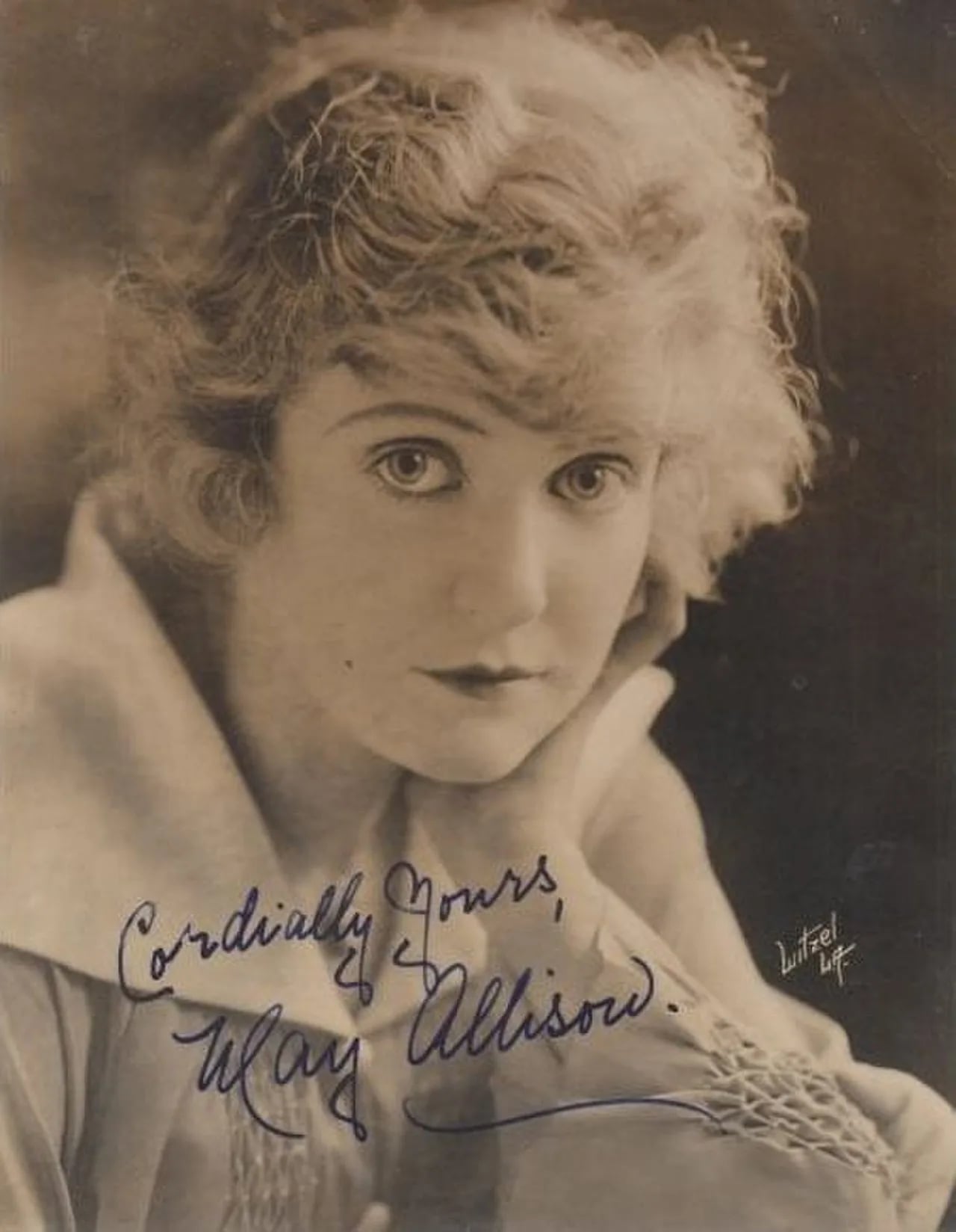 Portrait of May Allison (1890–1989) – memorial page