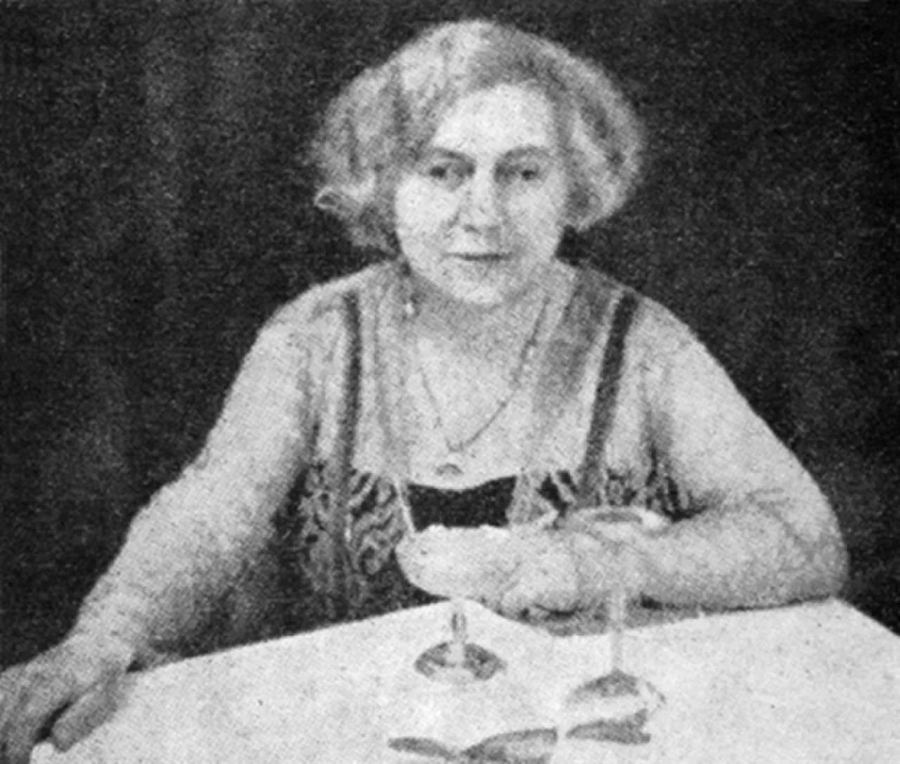Portrait of Karin Michaelis (1872–1950) – memorial page