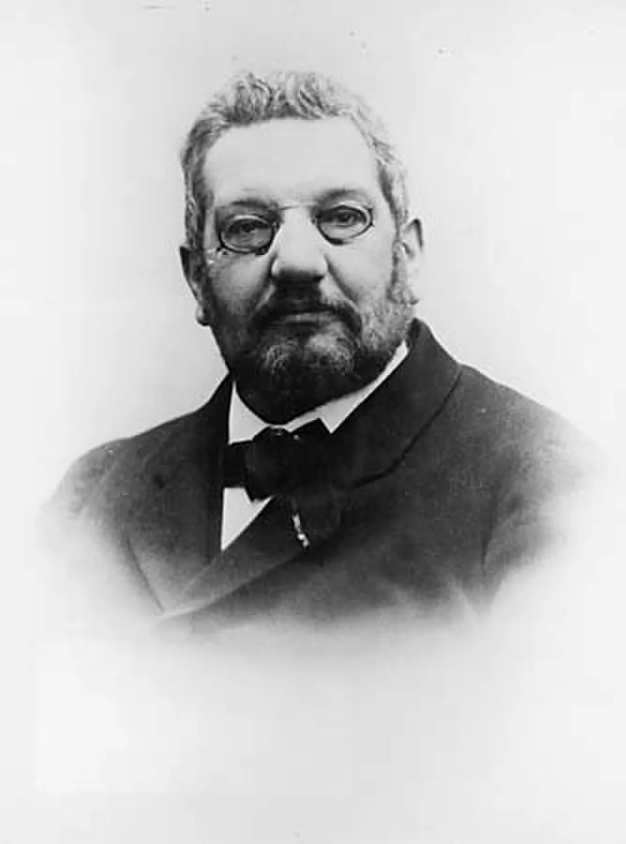 Porträt von René Panhard (1841–1908) – Gedenkseite
