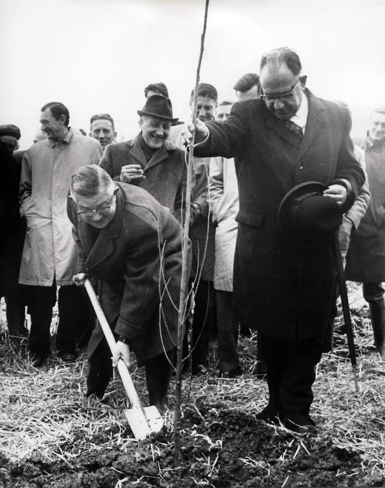 Portrait of Hein van de Poel (1915–1993) – memorial page