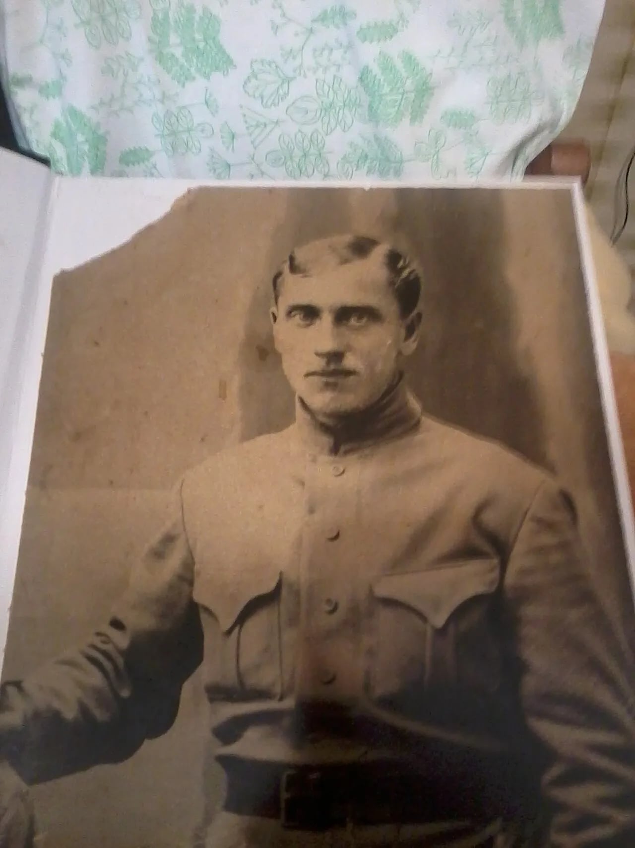 Porträt von Andrei Ryabinov (1889–1918) – Gedenkseite