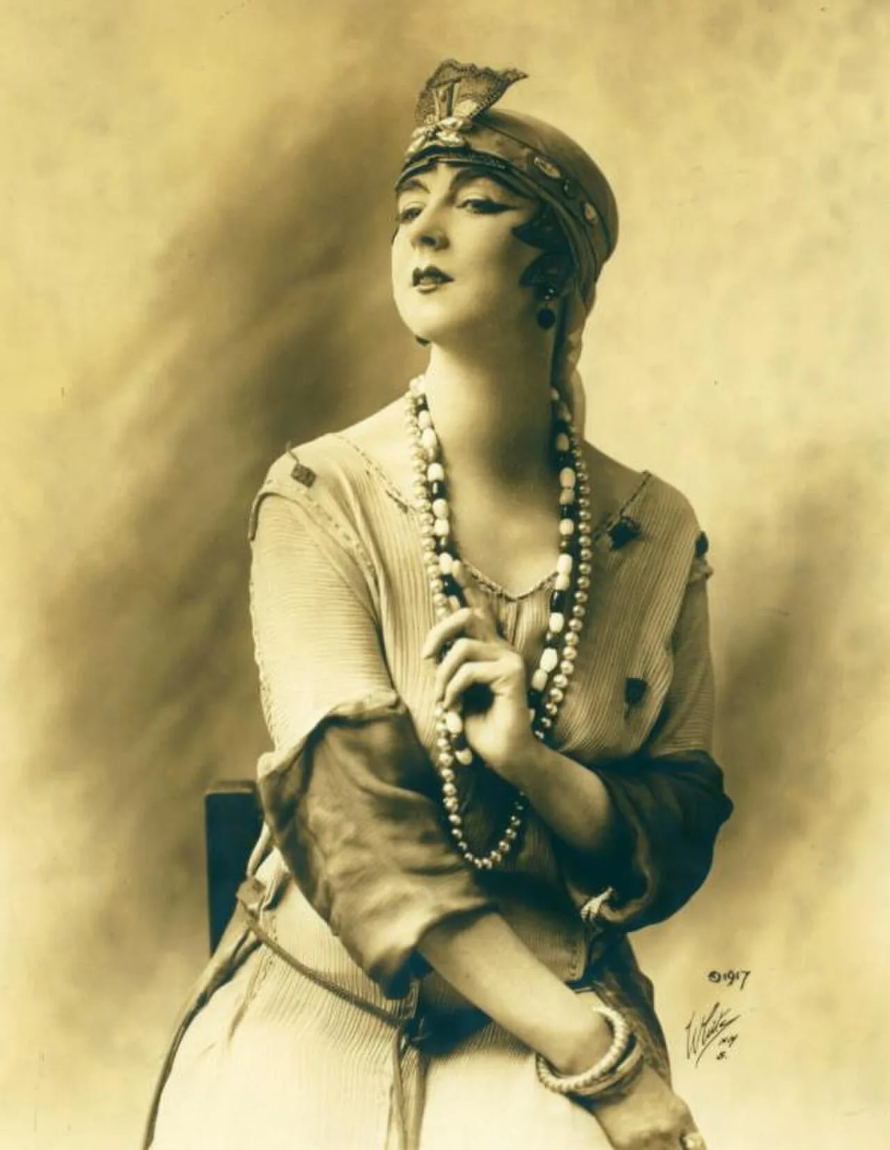Portrait of Ruth St. Denis (1879–1968) – memorial page