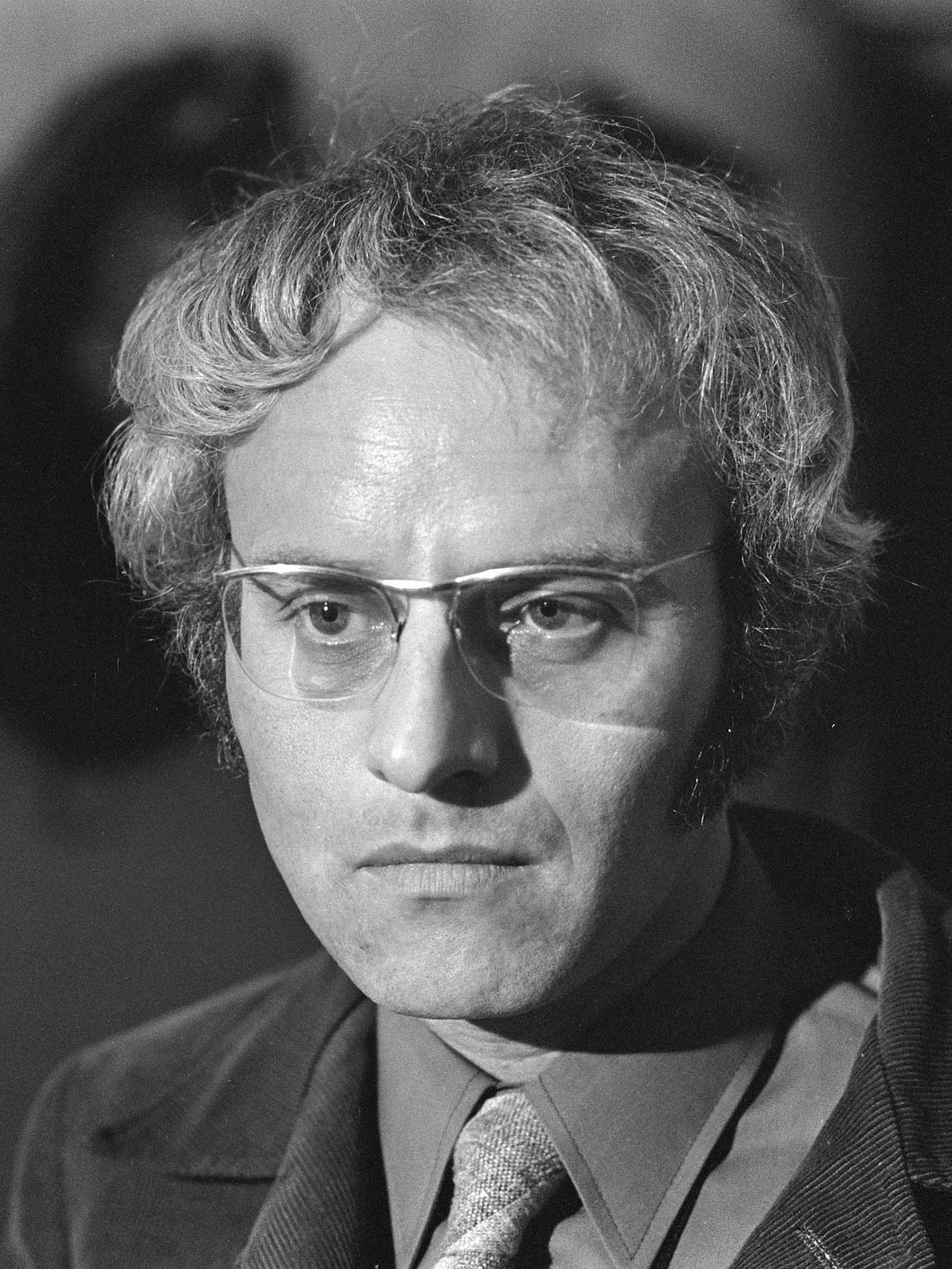 Portrait of Ton de Kruyf (1937–2012) – memorial page