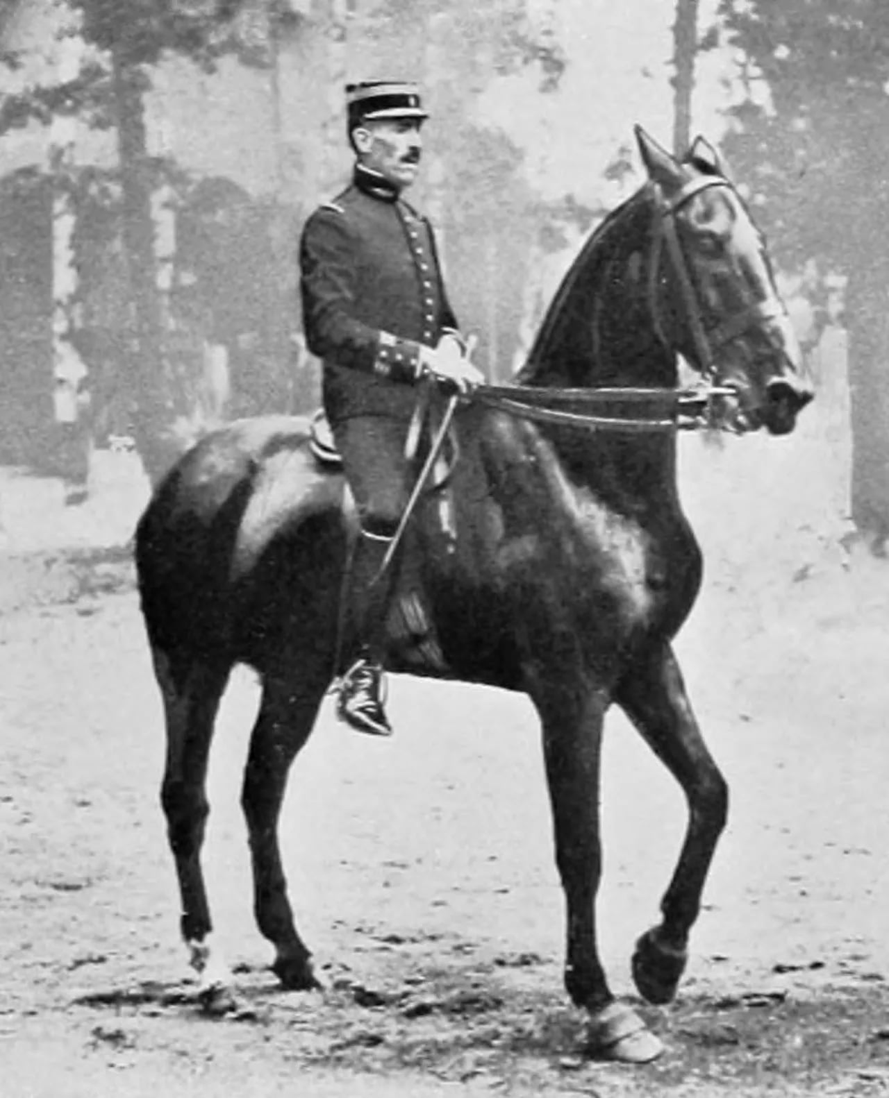 Portrait of Jean Cariou (1870–1931) – memorial page