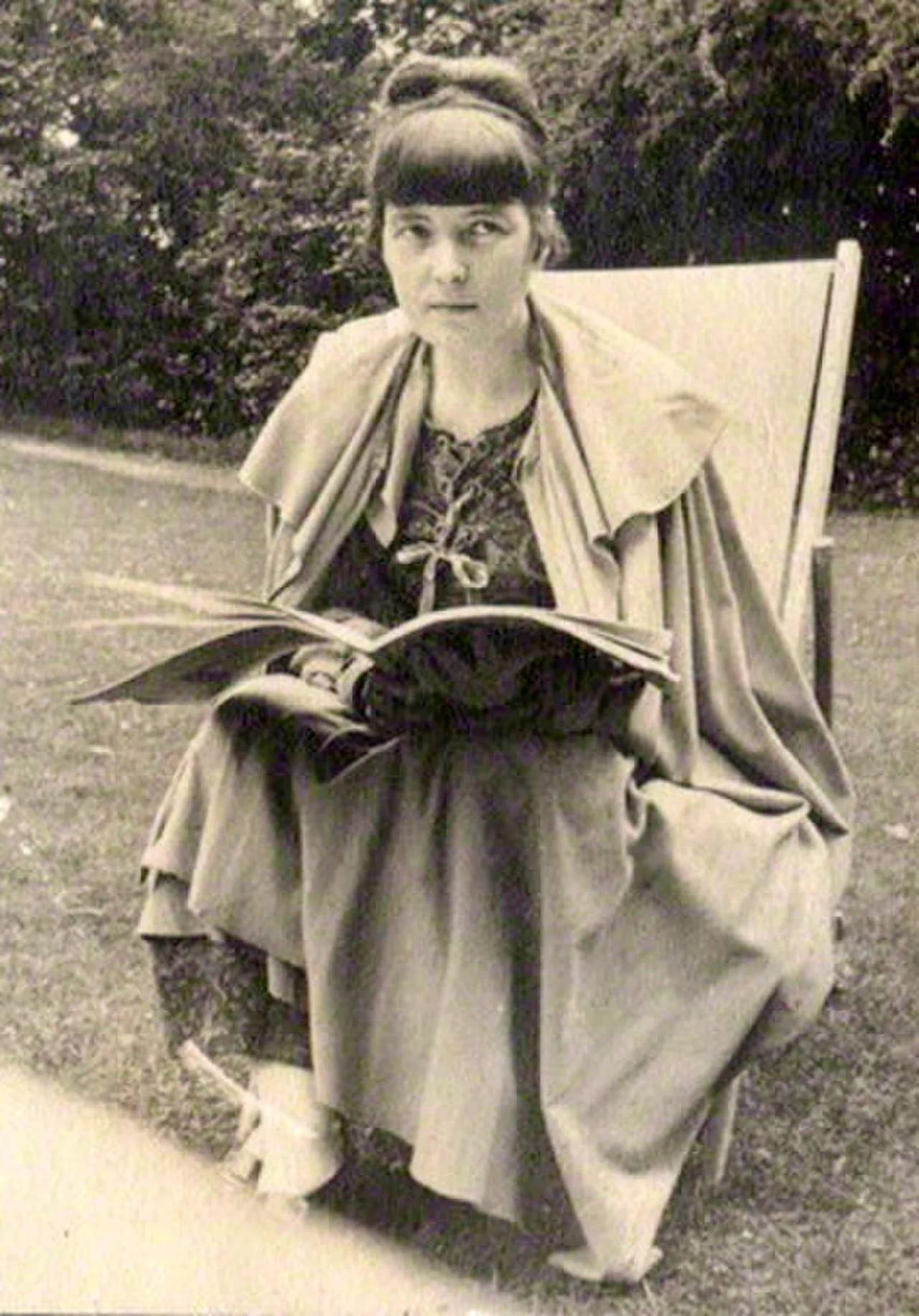 Portrait of Katherine Mansfield (1888–1923) – memorial page