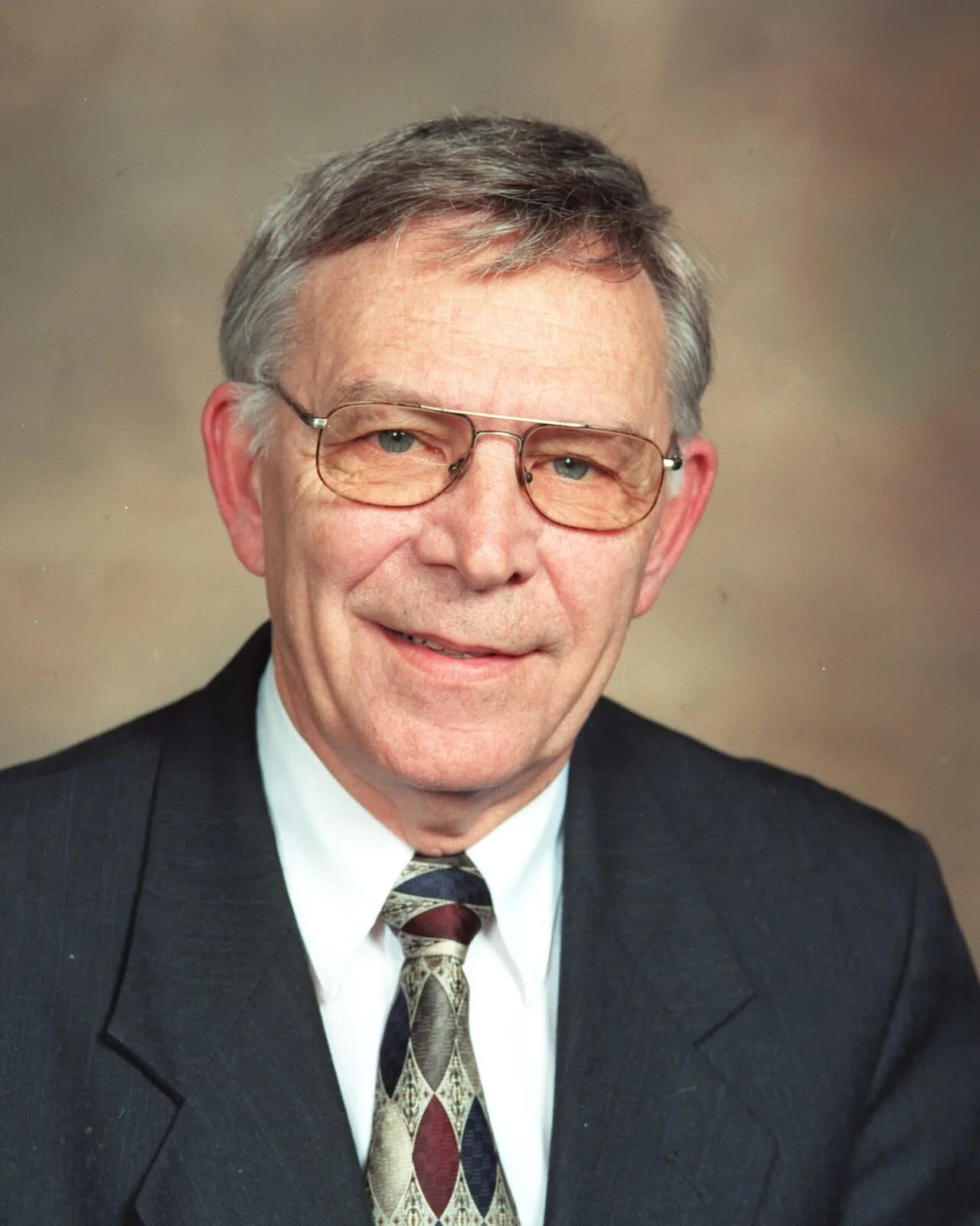 Porträt von Clyde Bradley (1934–2025) – Gedenkseite