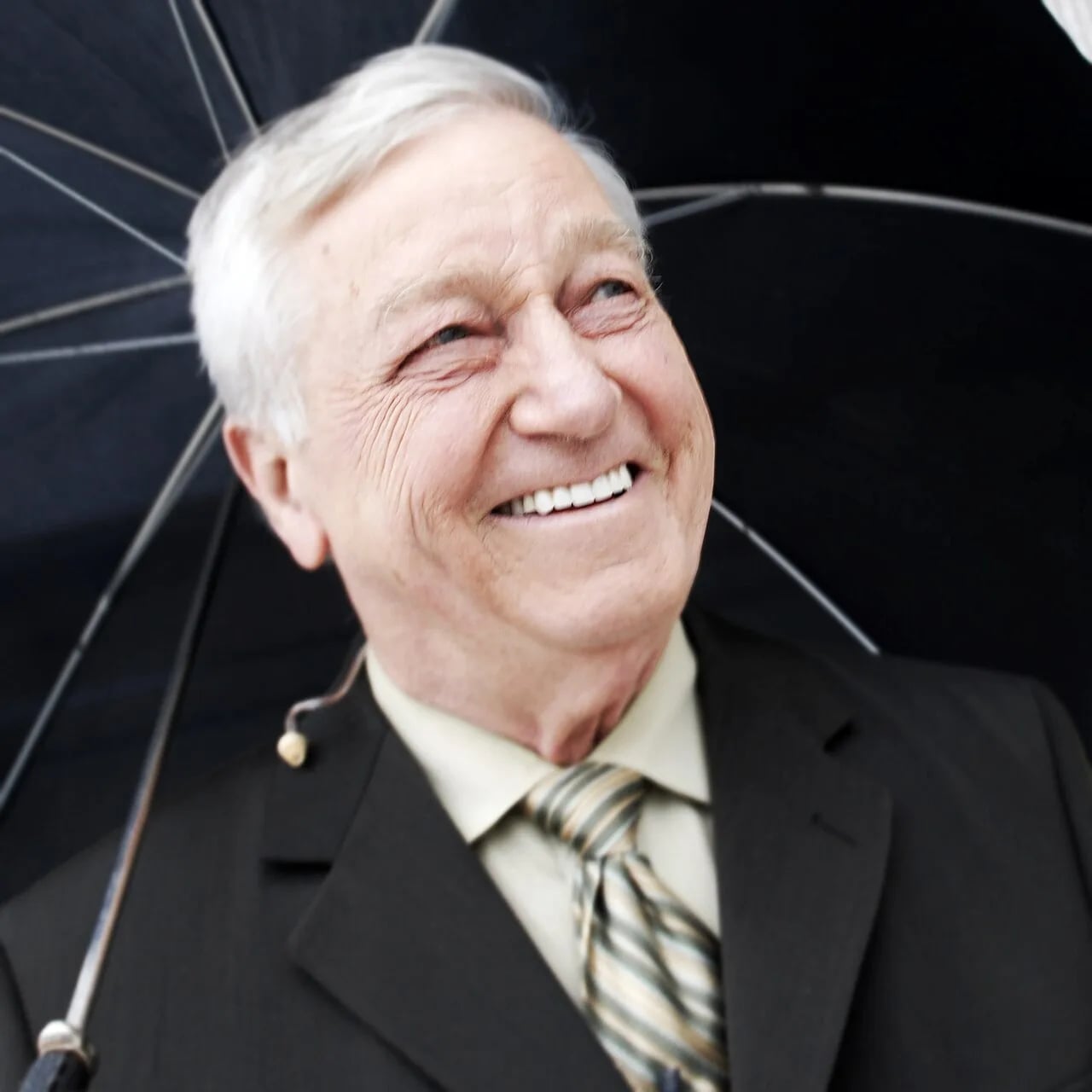 Portrait of Peter Coade (1942–2025) – memorial page
