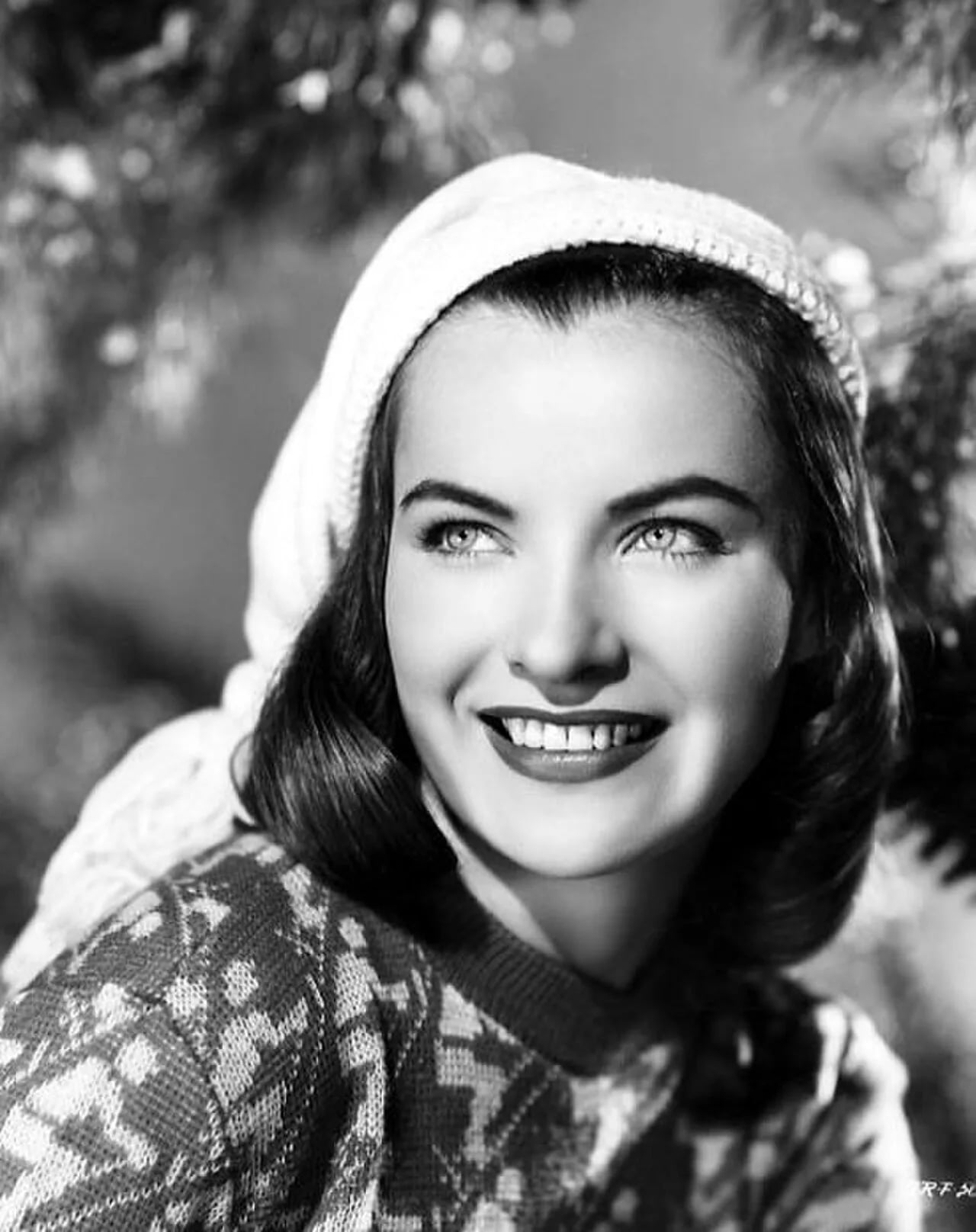 Portrait of Ella Raines (1920–1988) – memorial page