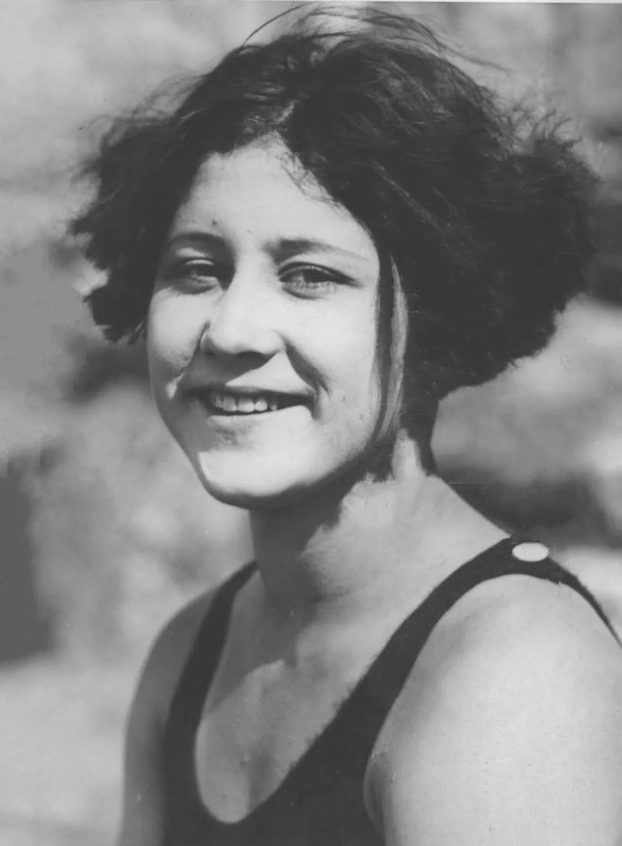 Portrait of Eleanor Saville (1909–1998) – memorial page