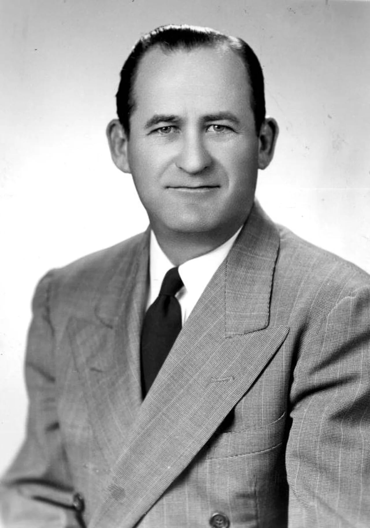 Porträt von Dewey M. Johnson (1907–1986) – Gedenkseite