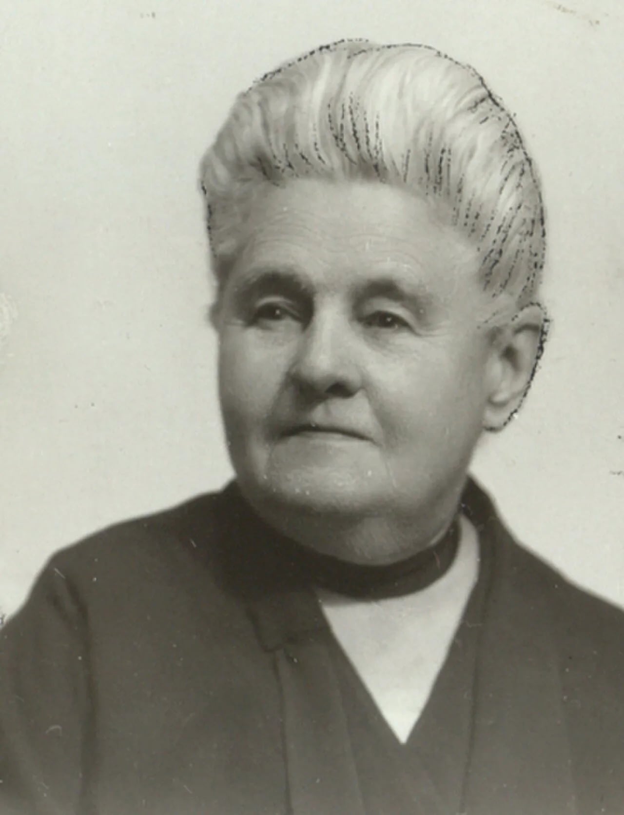 Porträt von Caroline Dessaulles-Béique (1852–1946) – Gedenkseite
