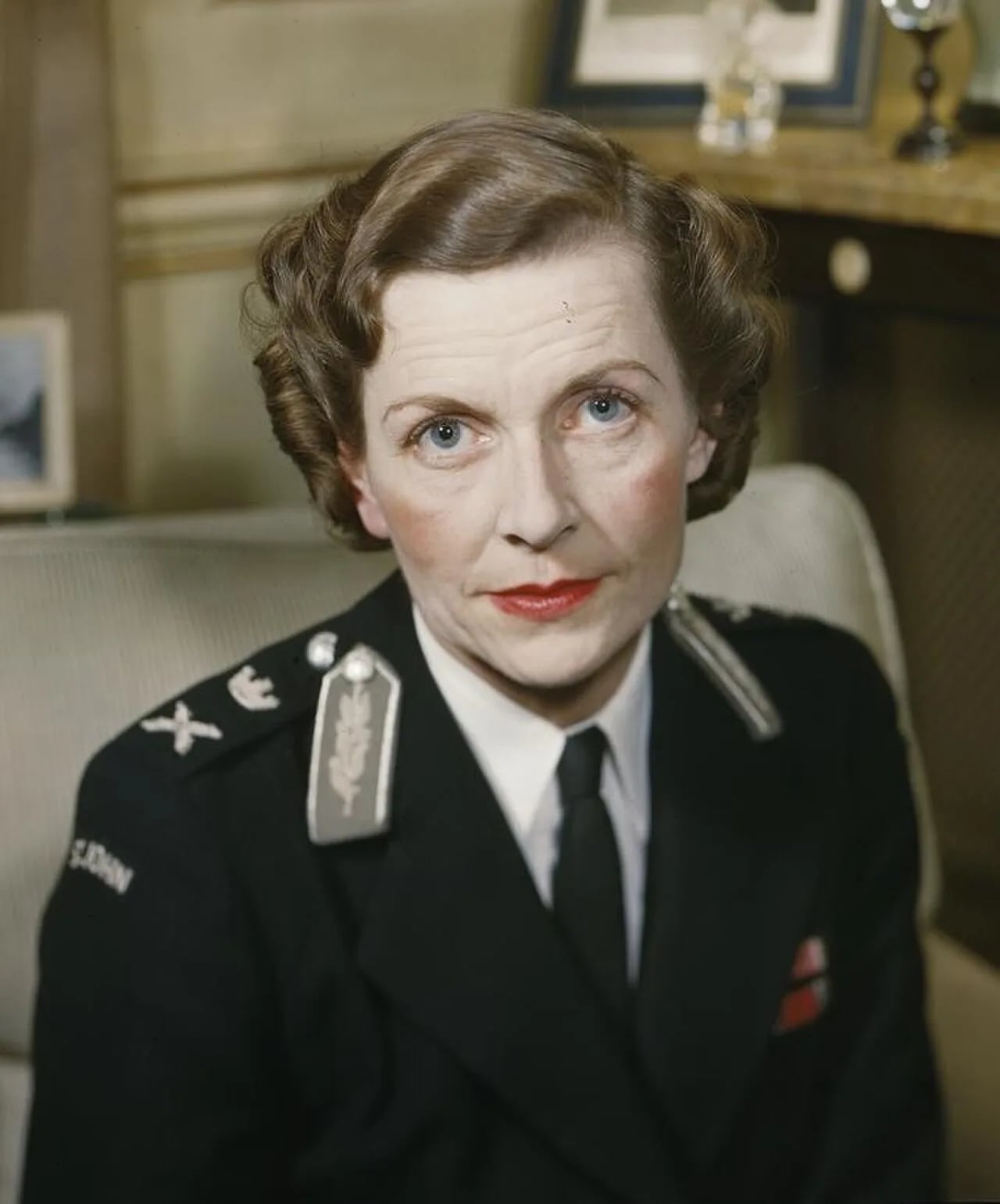 Porträt von Edwina Ashley (1901–1960) – Gedenkseite