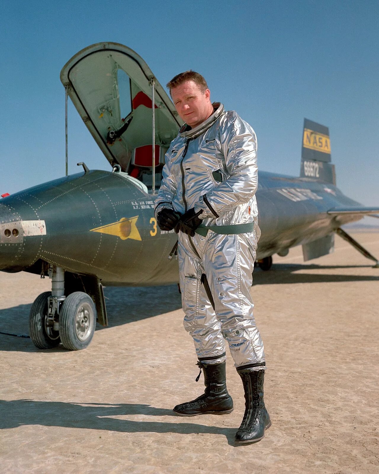 Porträt von John B. McKay (1922–1975) – Gedenkseite
