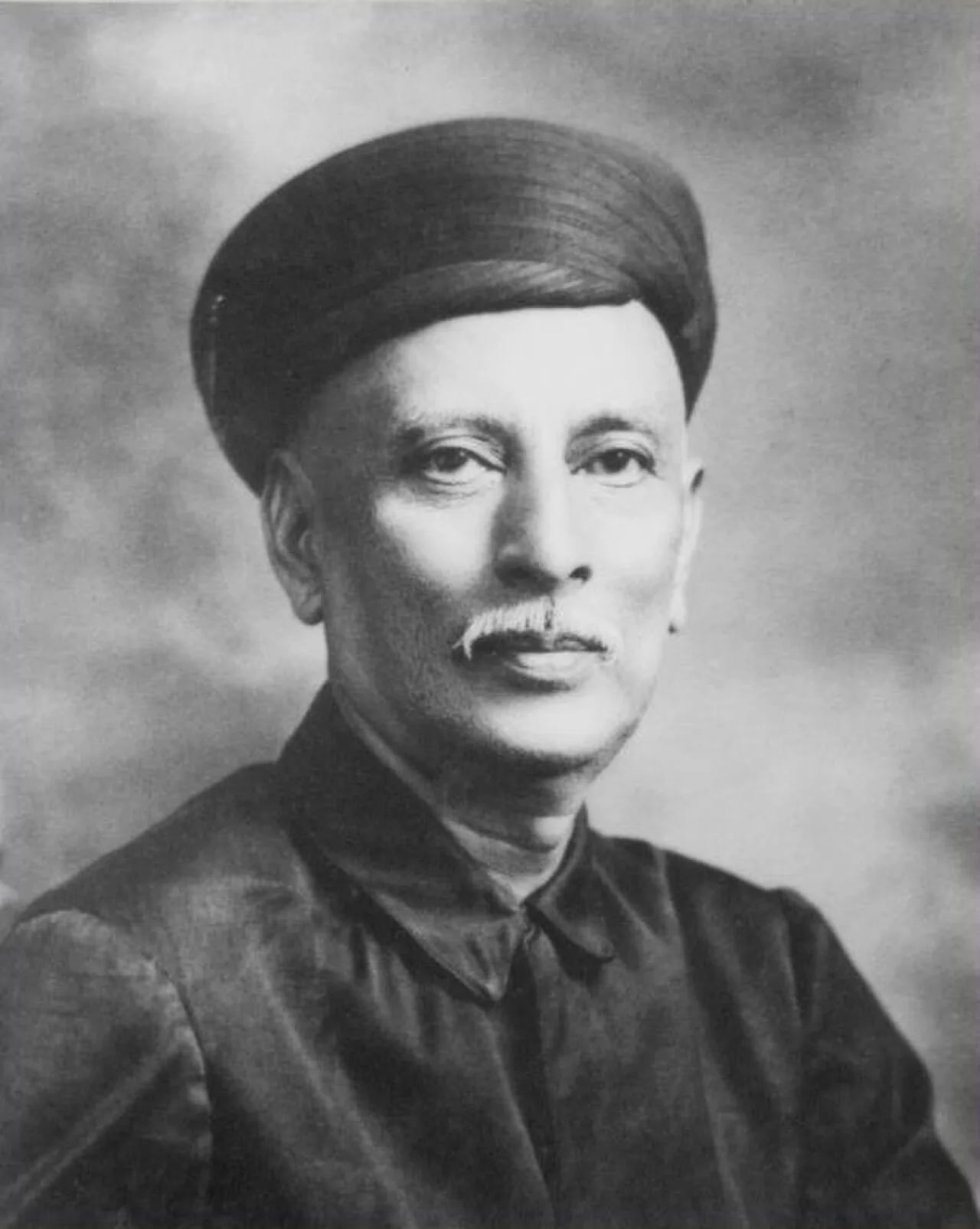 Porträt von Keshavlal Dhruv (1859–1938) – Gedenkseite