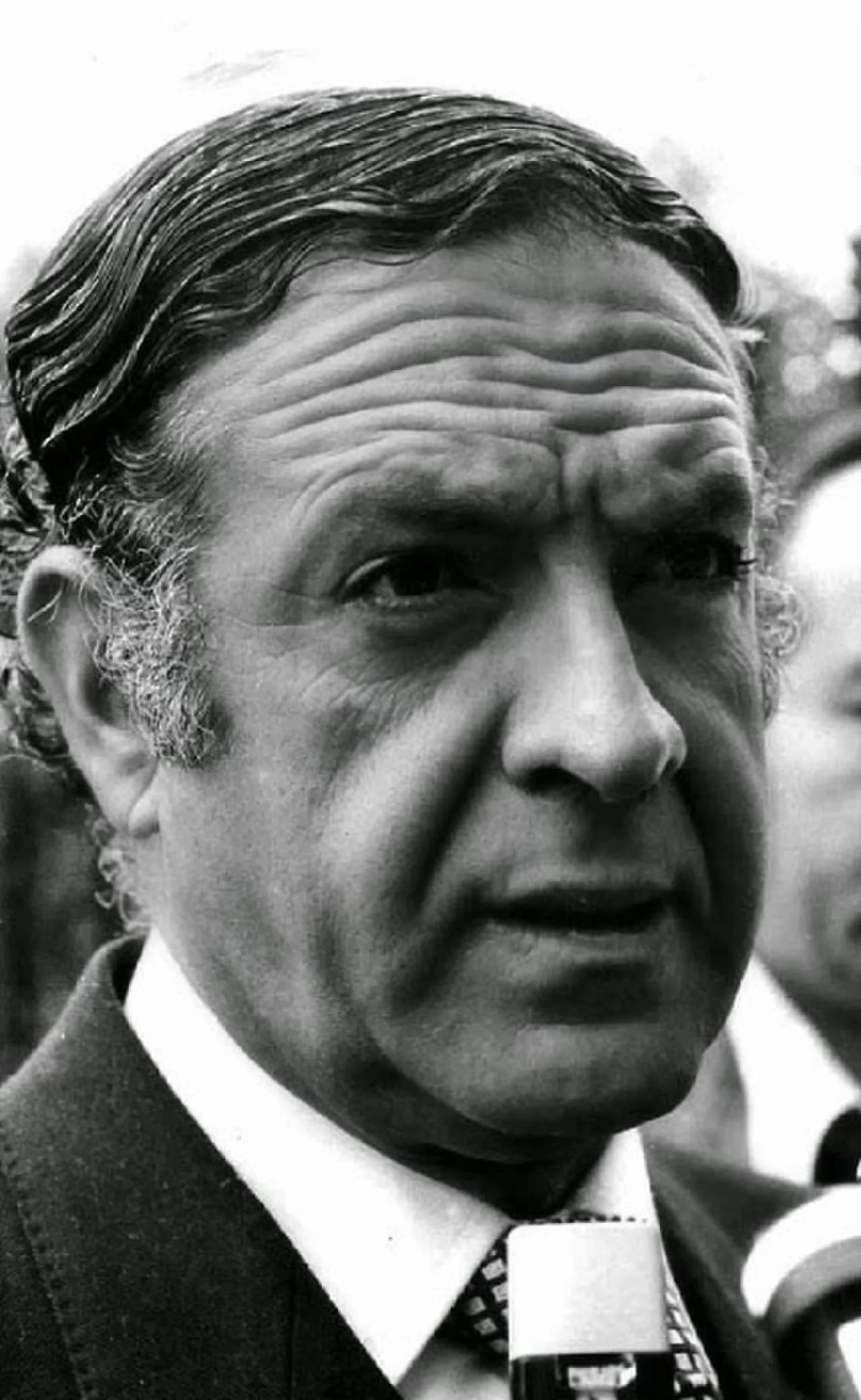 Porträt von Eduardo Orrego Villacorta (1933–1994) – Gedenkseite