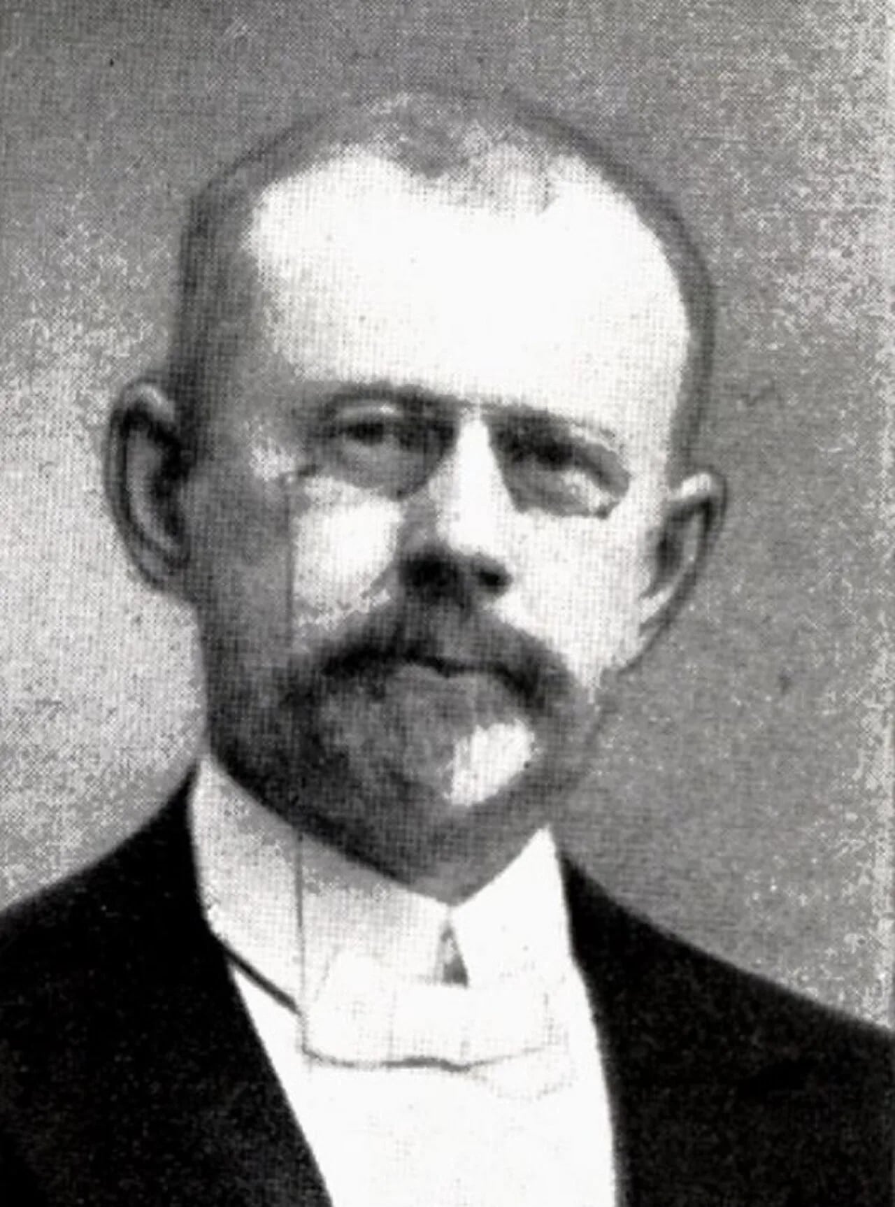 Portrait of Einar Halleland (1860–1944) – memorial page