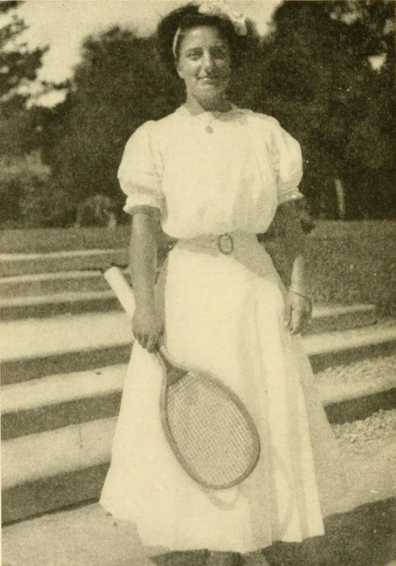Portrait of Hazel Hotchkiss Wightman (1886–1974) – memorial page