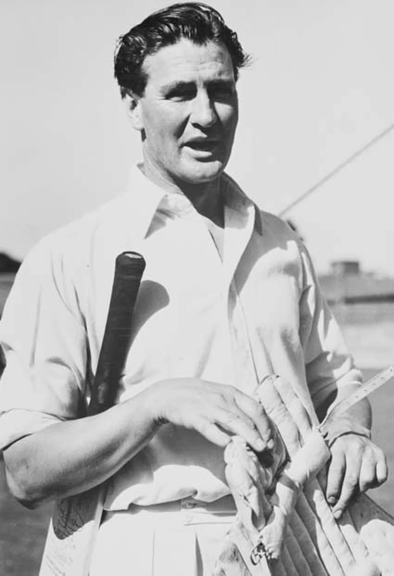 Porträt von Keith Miller (1919–2004) – Gedenkseite