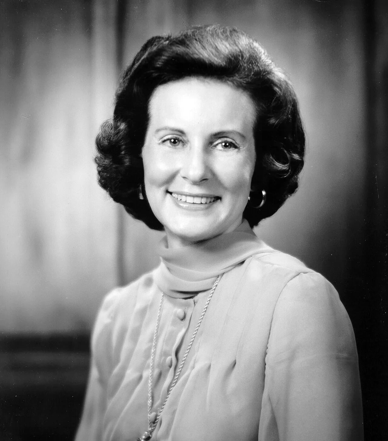 Portrait of Elaine S. Edwards (1929–2018) – memorial page
