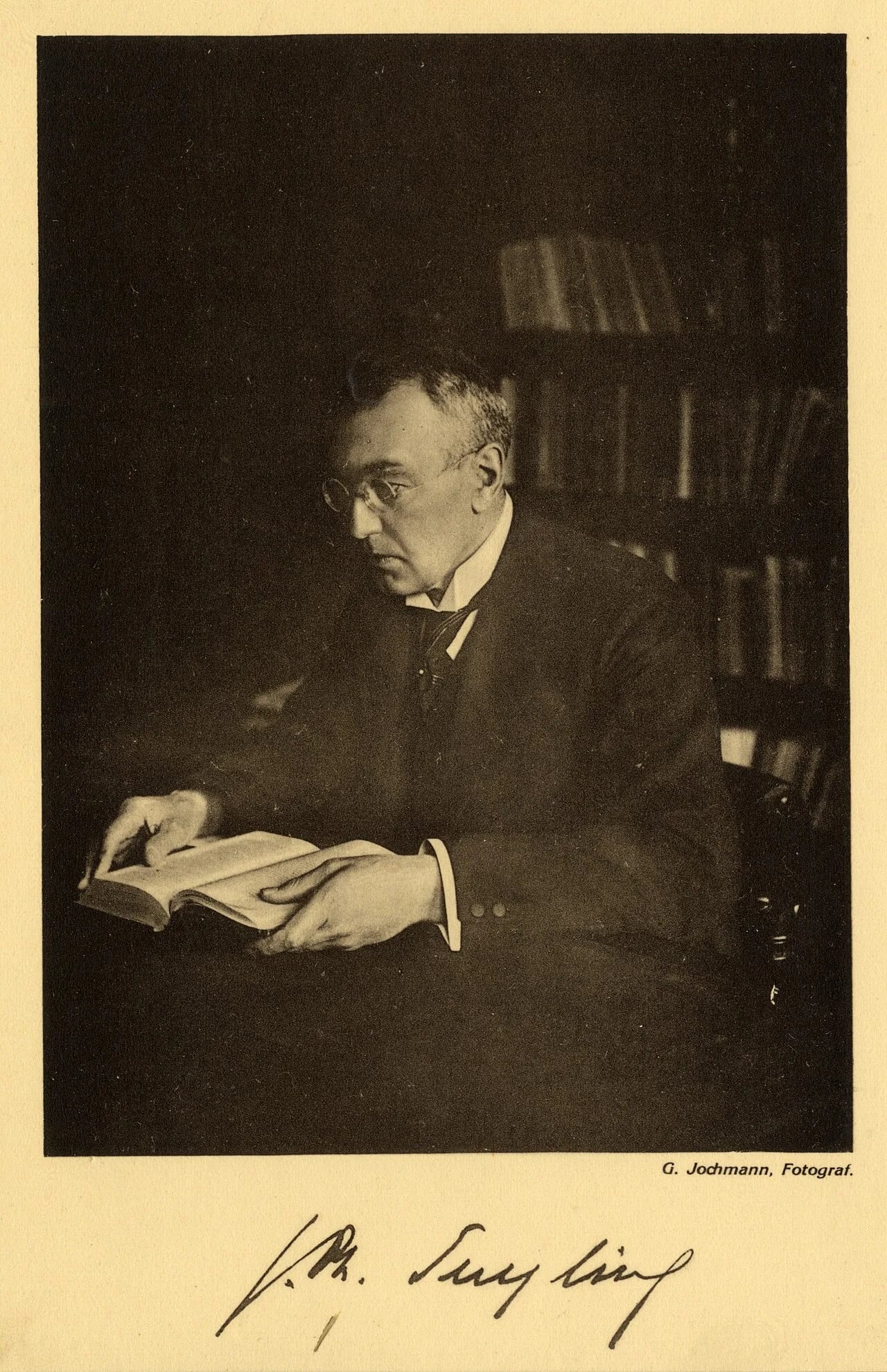 Portrait of Johannes Philippus Suijling (1869–1962) – memorial page
