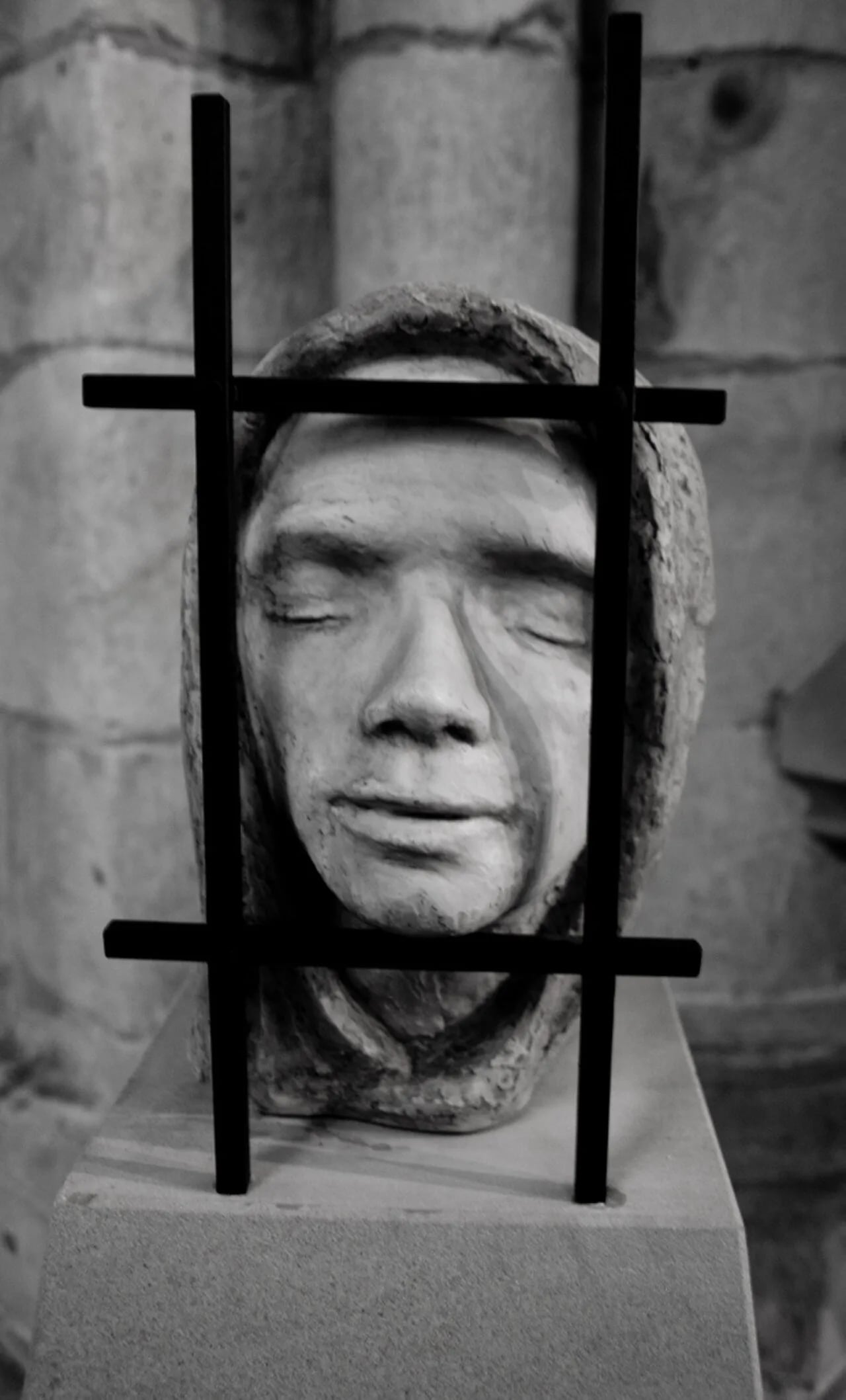 Portrait of Josefina de Vasconcellos (1904–2005) – memorial page