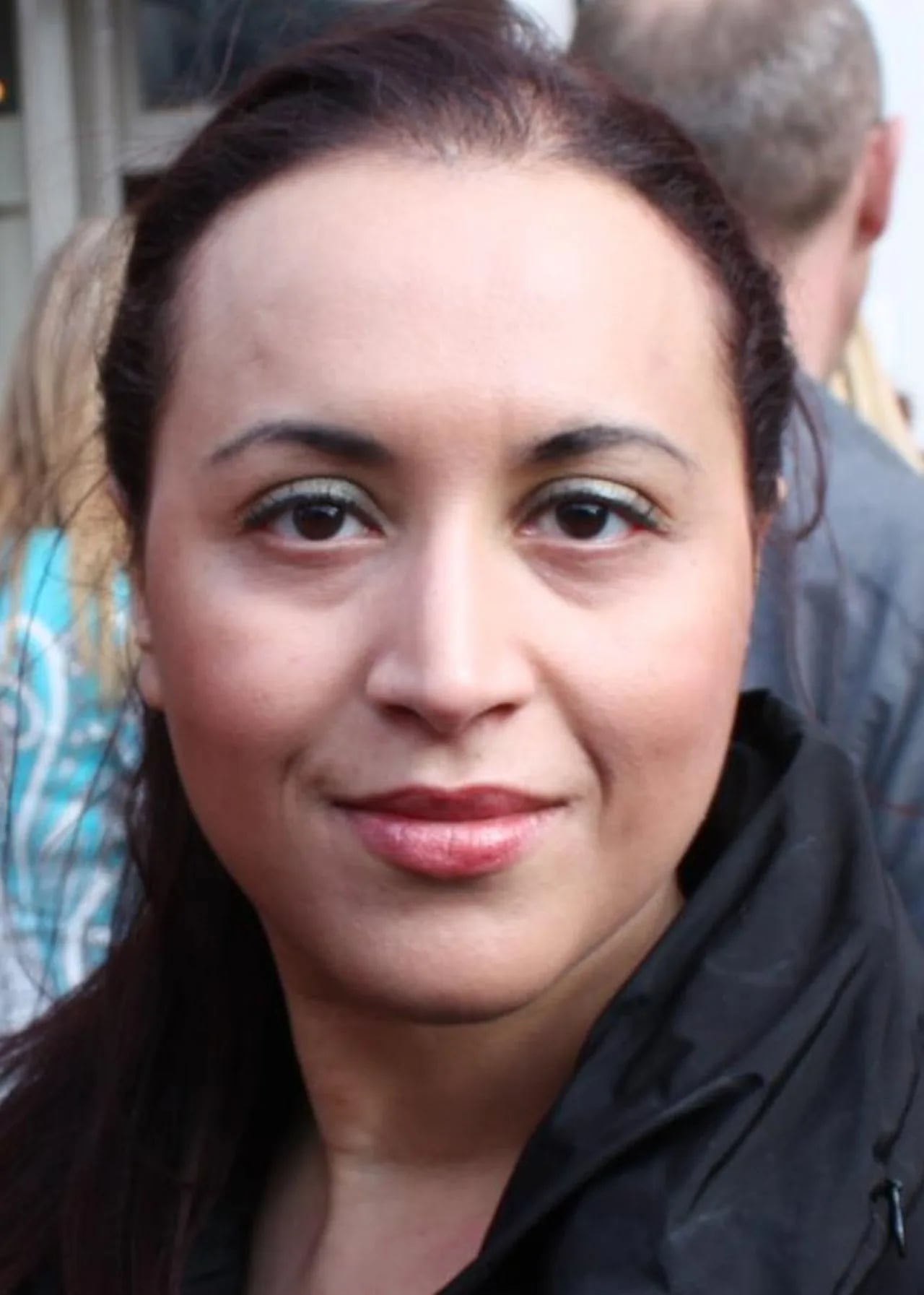Porträt von Naima El Bezaz (1974–2020) – Gedenkseite