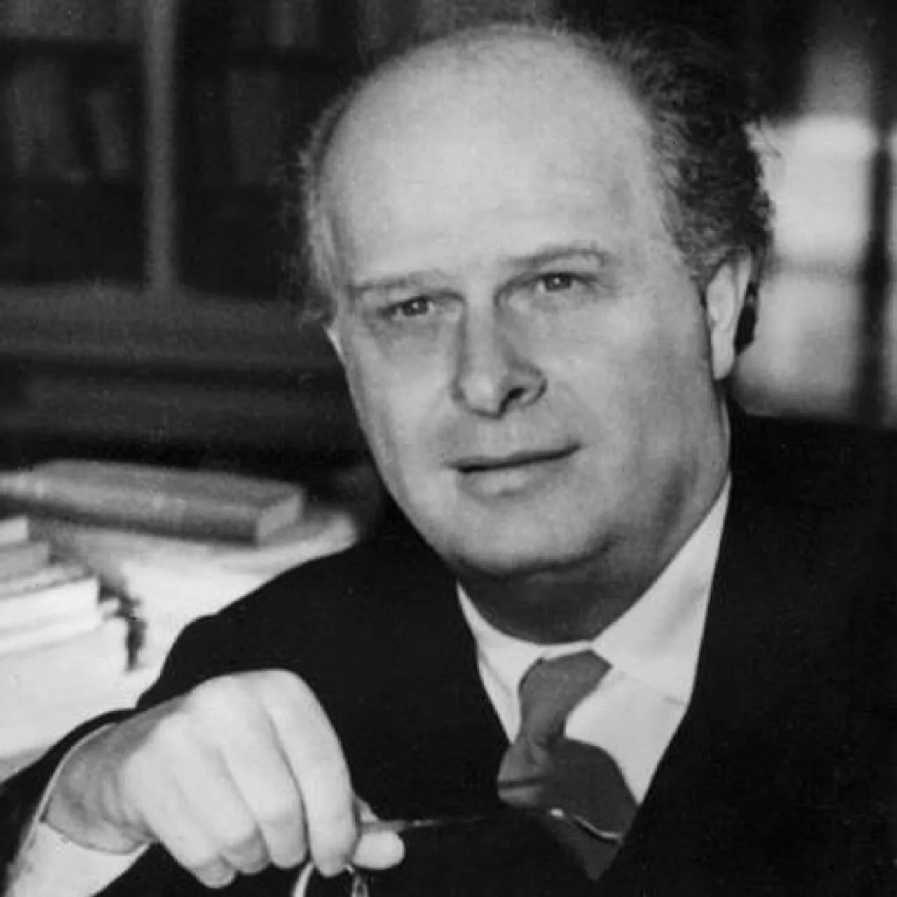 Portrait of Adriano Olivetti (1901–1960) – memorial page