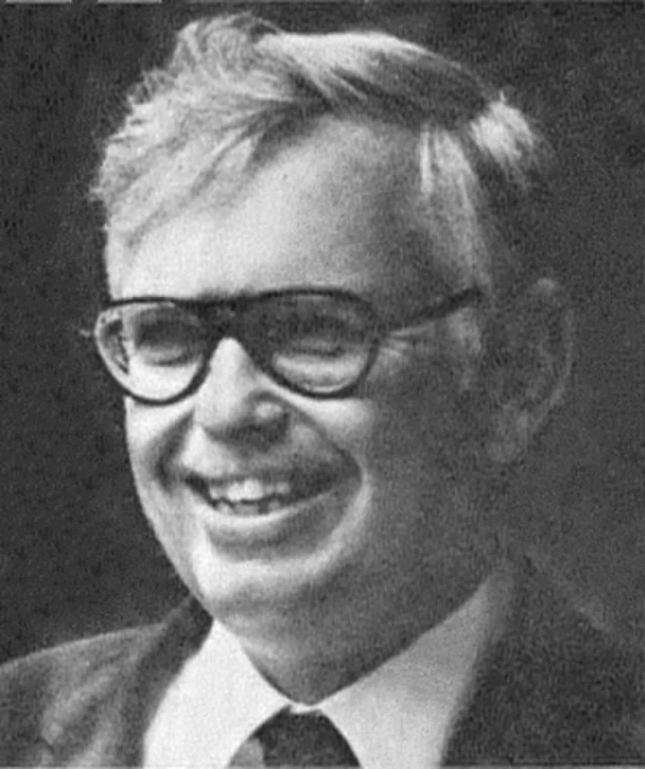 Portrait of Gilbert Gude (1923–2007) – memorial page