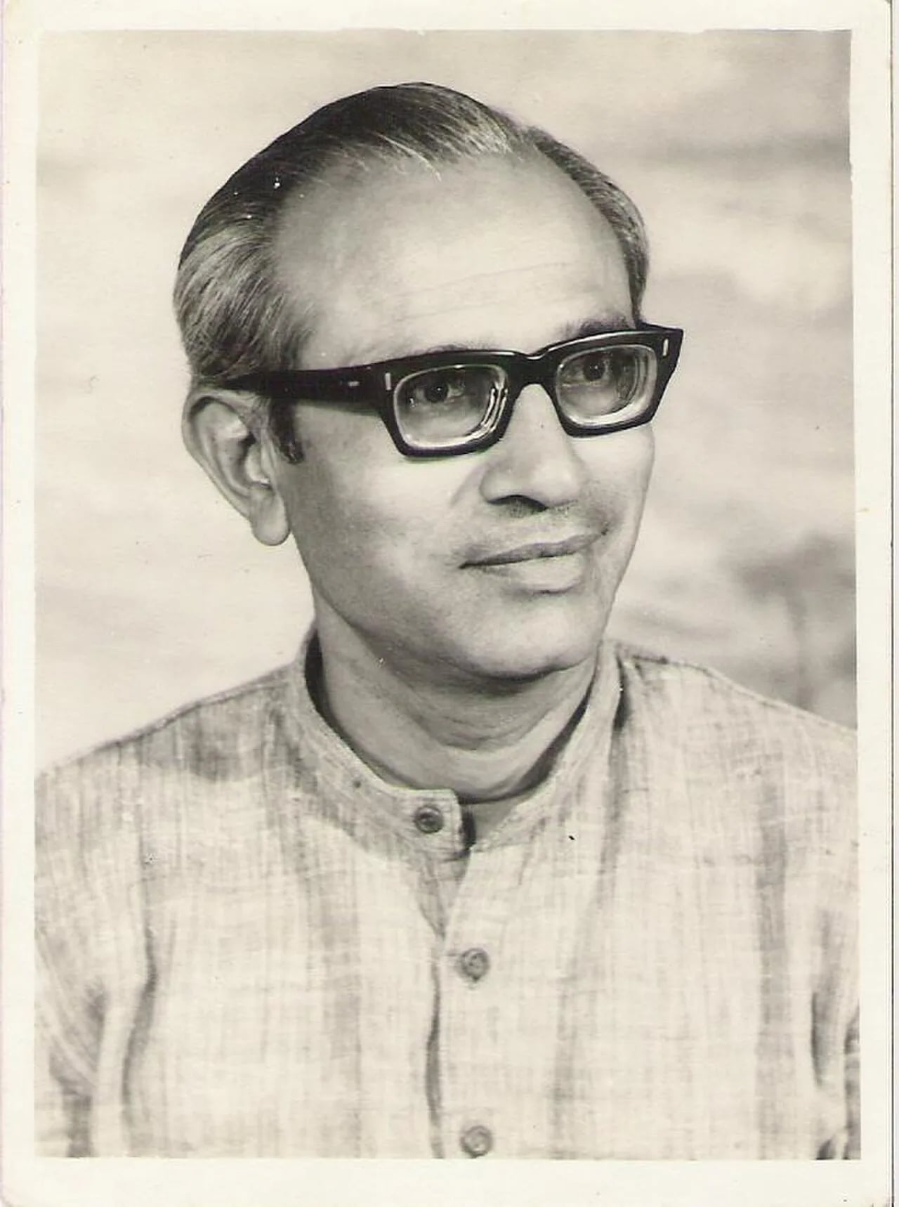 Porträt von Deepakbhai P. Mehta (1936–2004) – Gedenkseite
