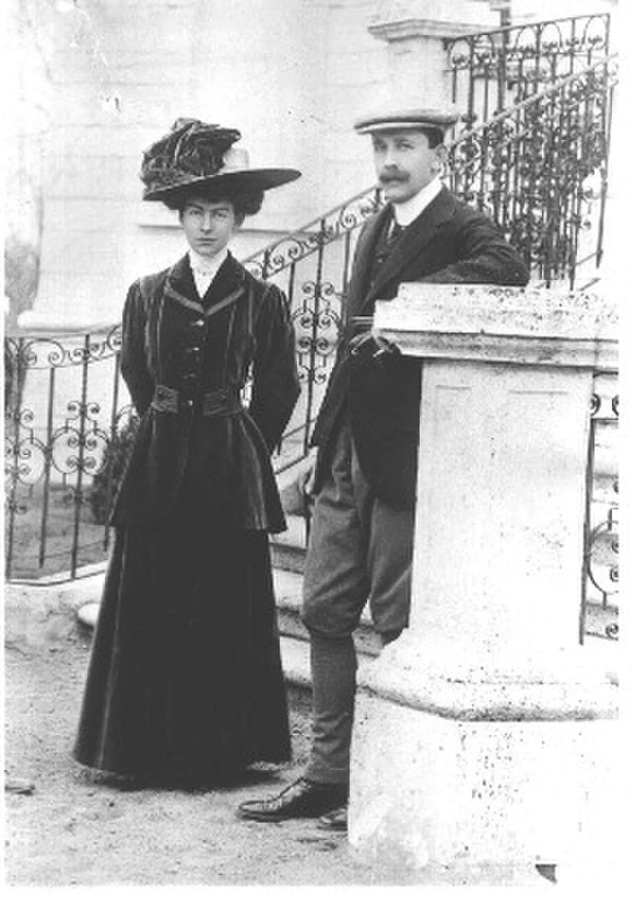 Porträt von Gladys Moore Vanderbilt (1886–1965) – Gedenkseite