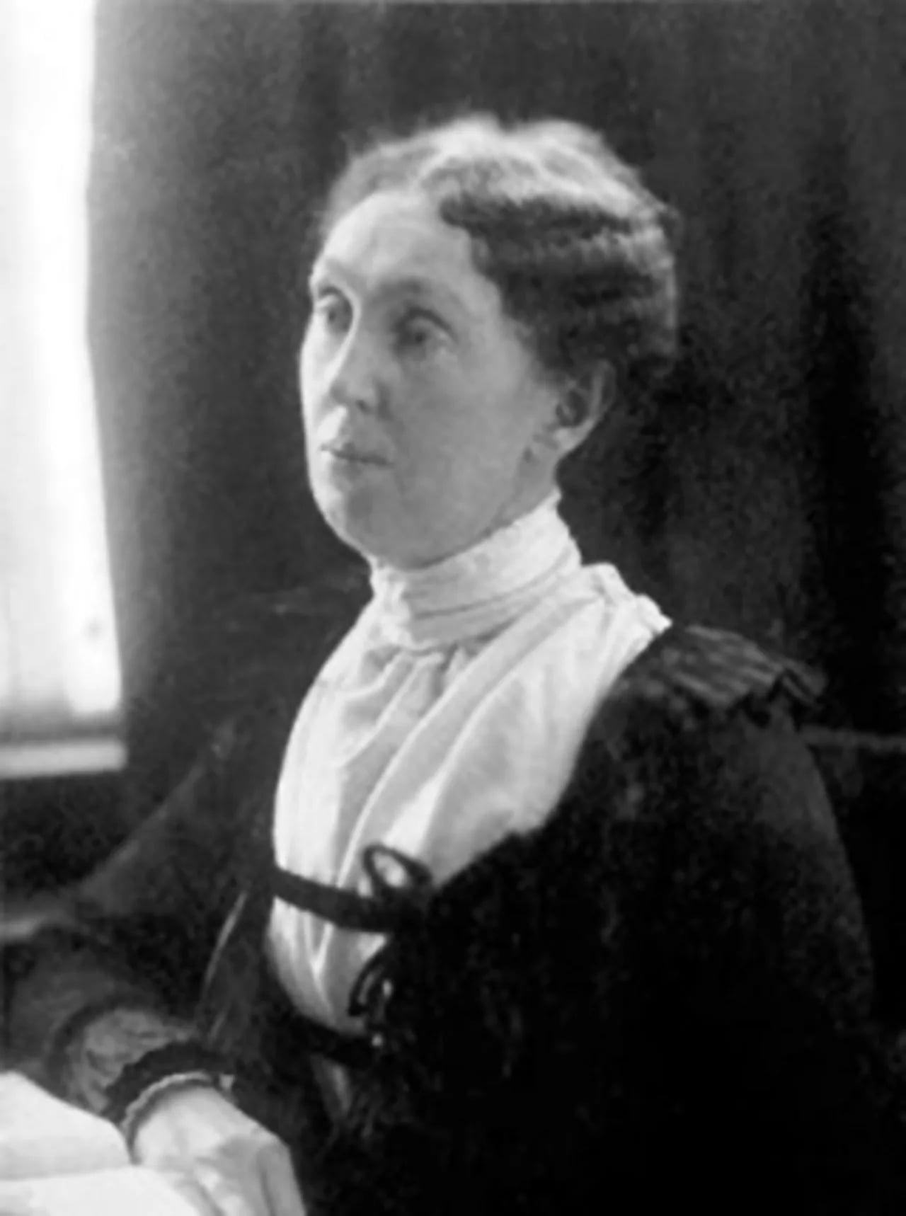 Portrait of Lucia True Ames Mead (1856–1936) – memorial page