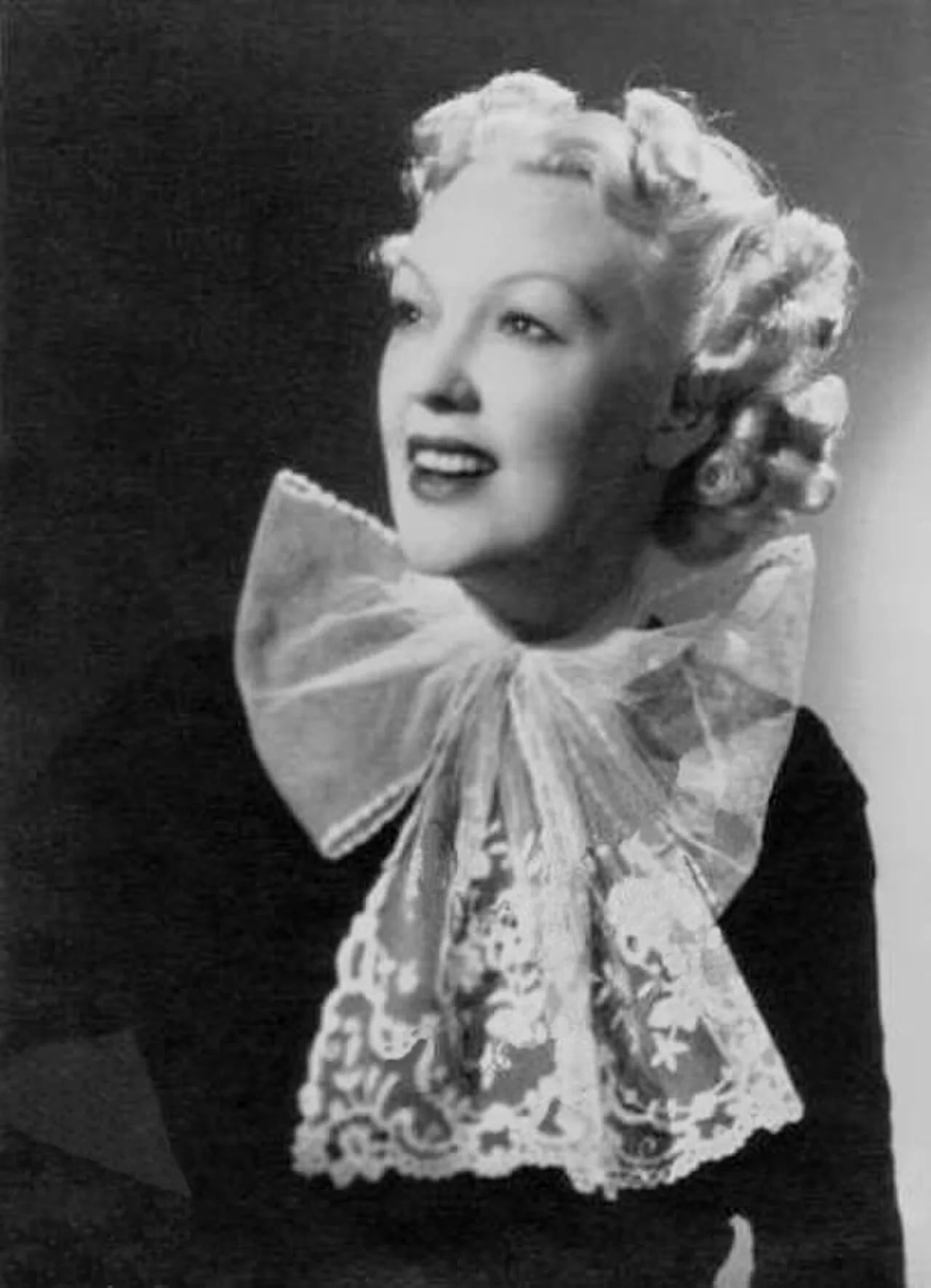 Porträt von Jeanne Aubert (1900–1988) – Gedenkseite